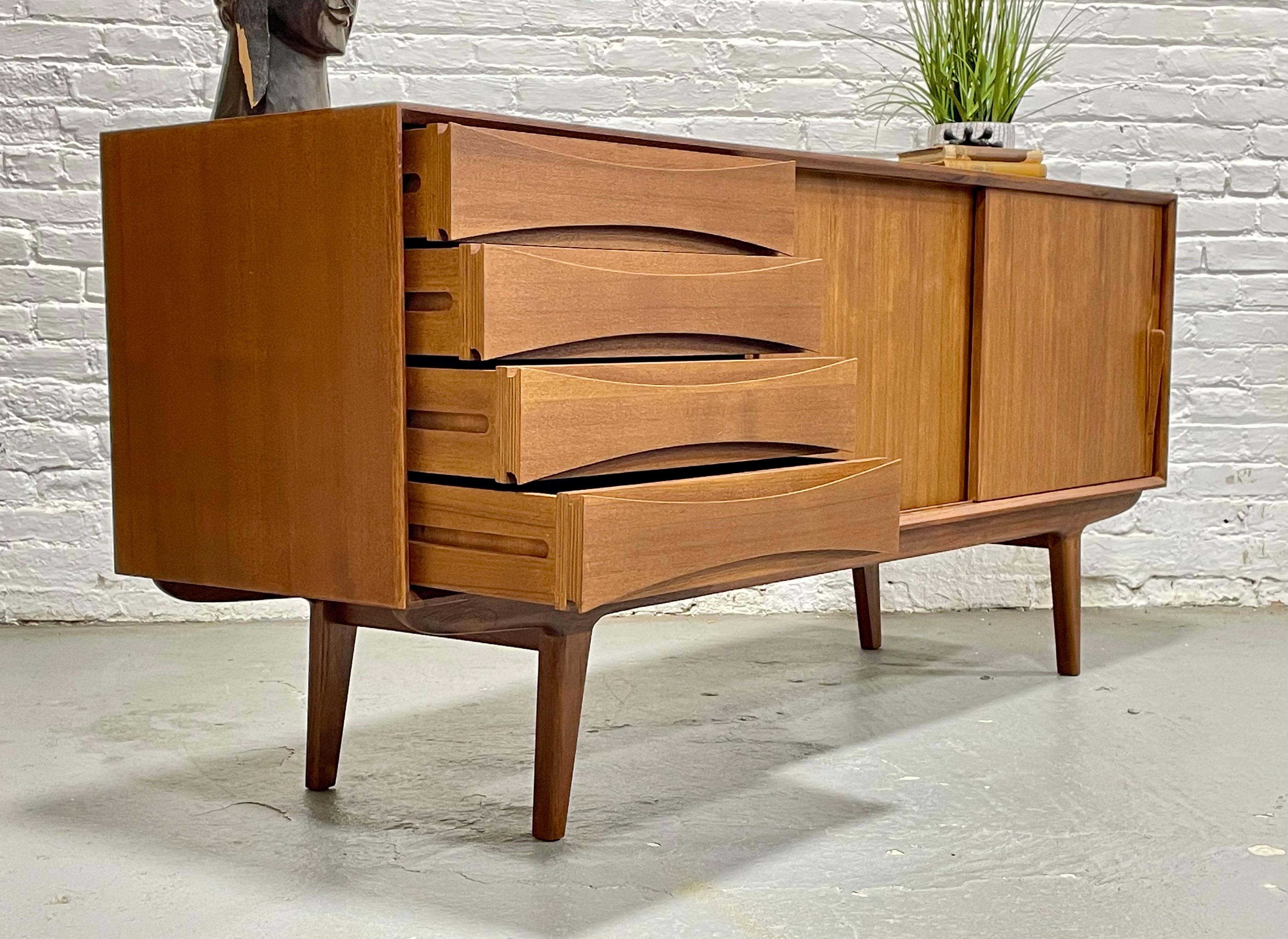 LONG + Handsome Mid Century Modern styled Teak CREDENZA / Sideboard For Sale 5