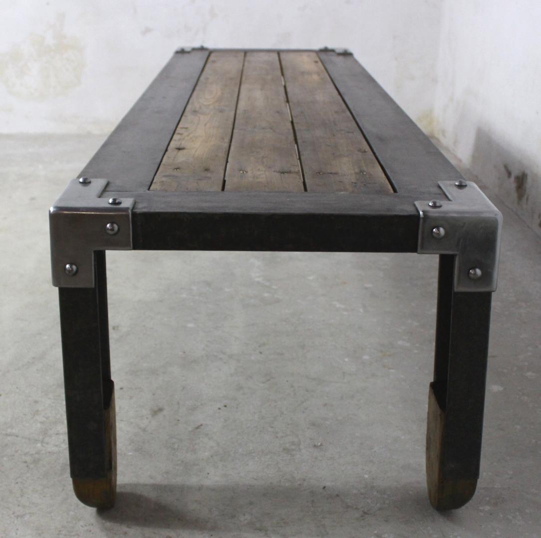 Long Industrial Coffee Table Made from Riveted Iron and Wood, 1950s In Good Condition For Sale In Tochovice, CZ