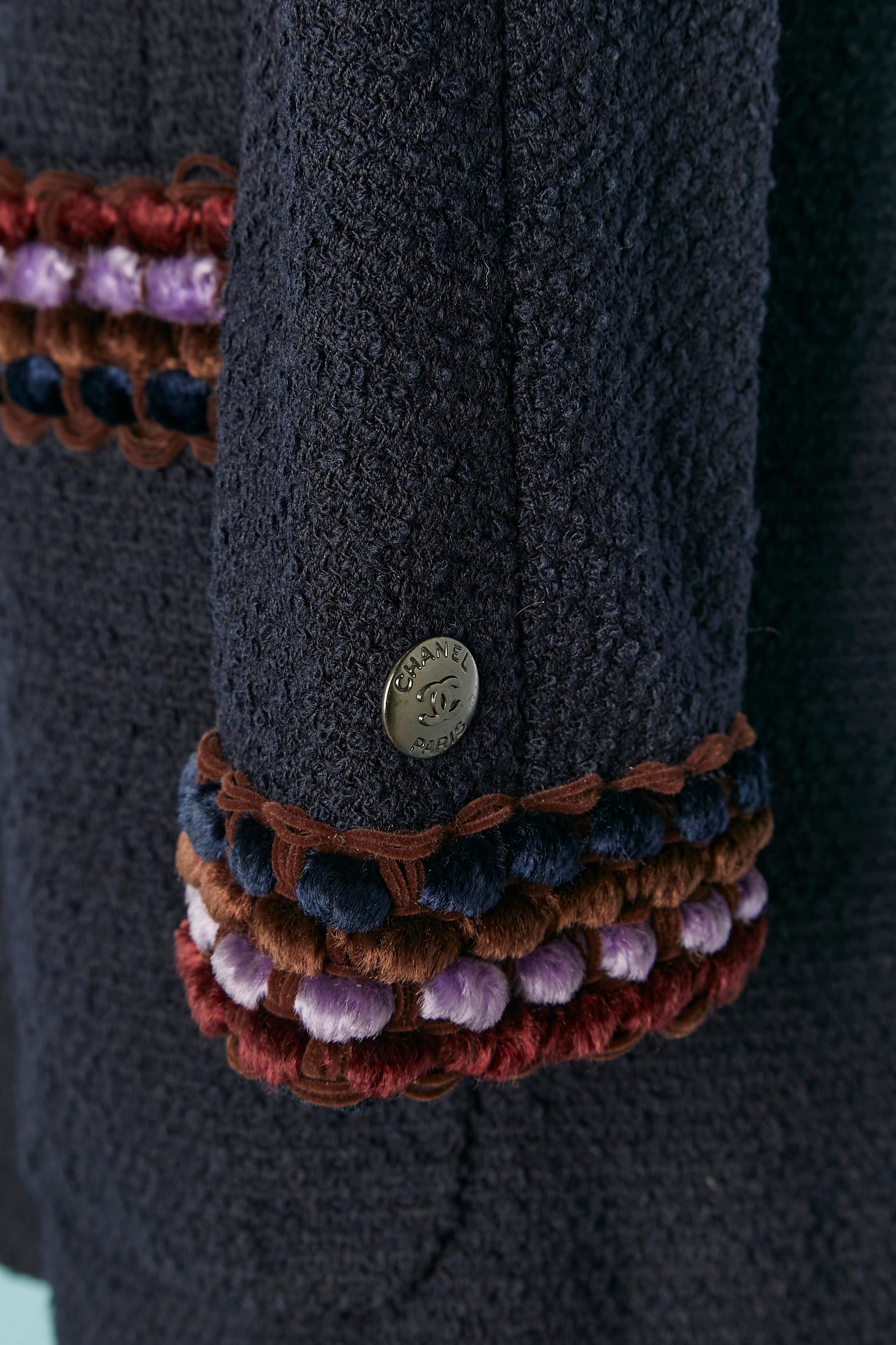 Long jacket in Navy tweed with velvet trims and zip closure Chanel Boutique For Sale 1