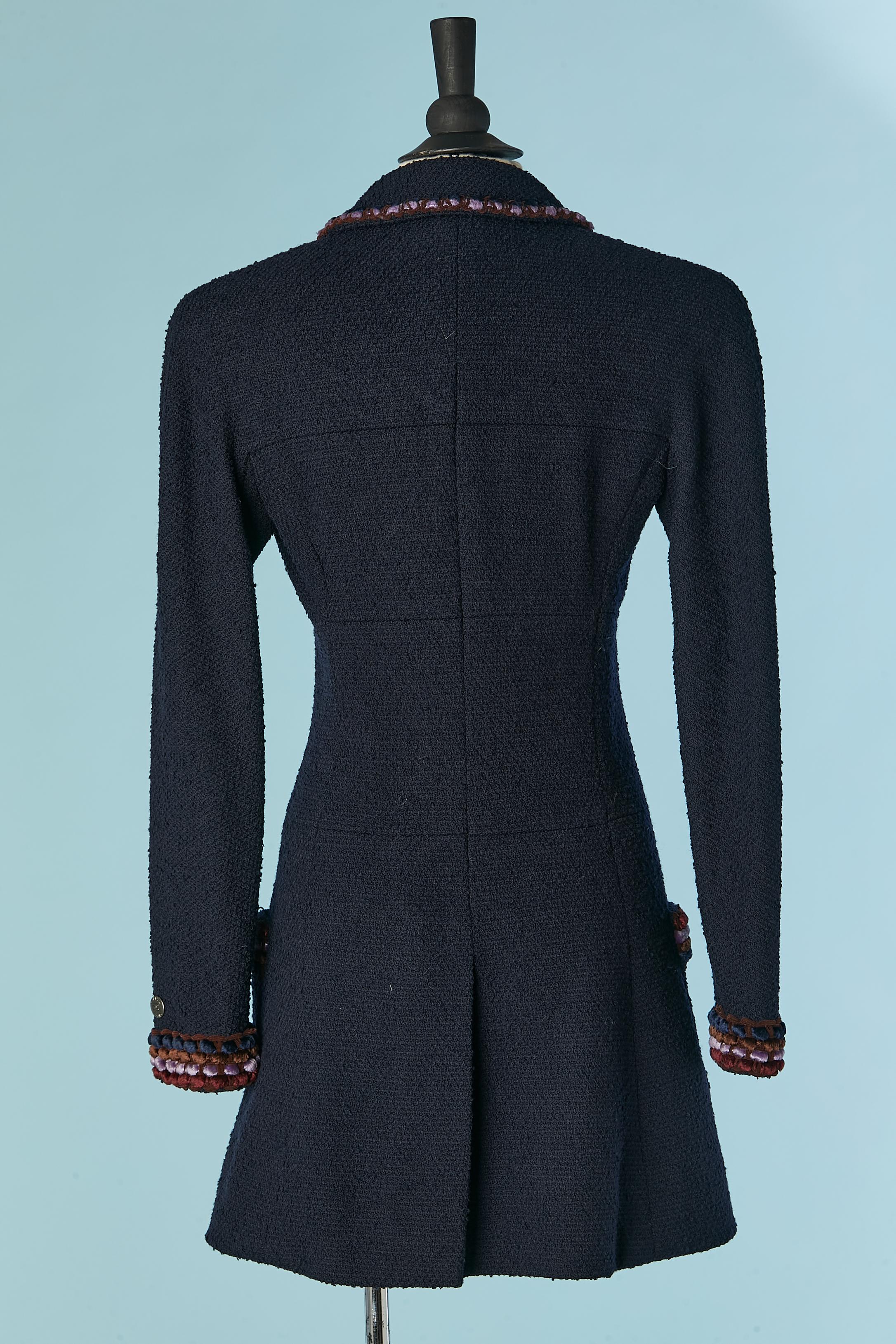 Long jacket in Navy tweed with velvet trims and zip closure Chanel Boutique For Sale 2