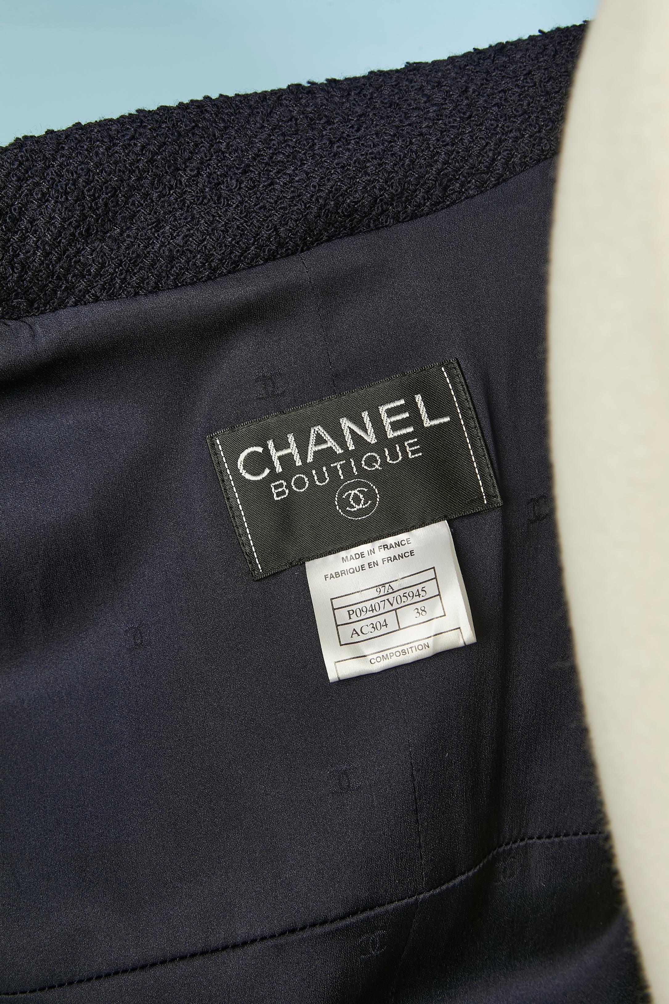 Long jacket in Navy tweed with velvet trims and zip closure Chanel Boutique For Sale 4
