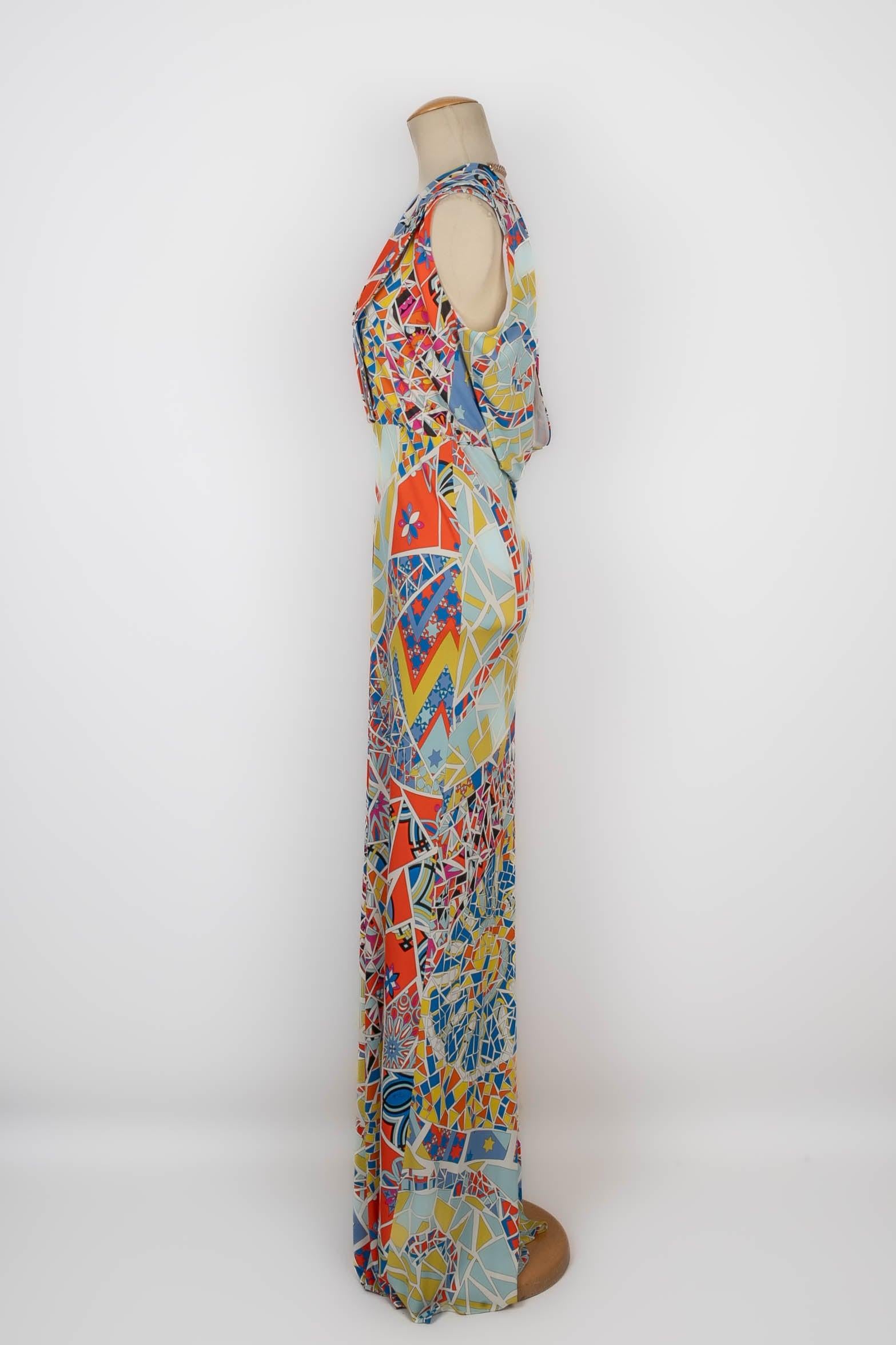 Pucci - (Made in Italy) Long jersey dress printed with a mosaic-inspired pattern. Size 38FR.

Additional information:
Condition: Very good condition
Dimensions: Chest: 41 cm - Waist: 35 cm - Length: 165 cm

Seller Reference: VR225