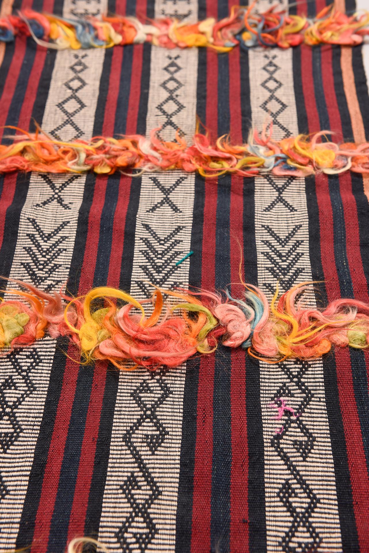 Langer Kudestan-Streifen im Angebot 1