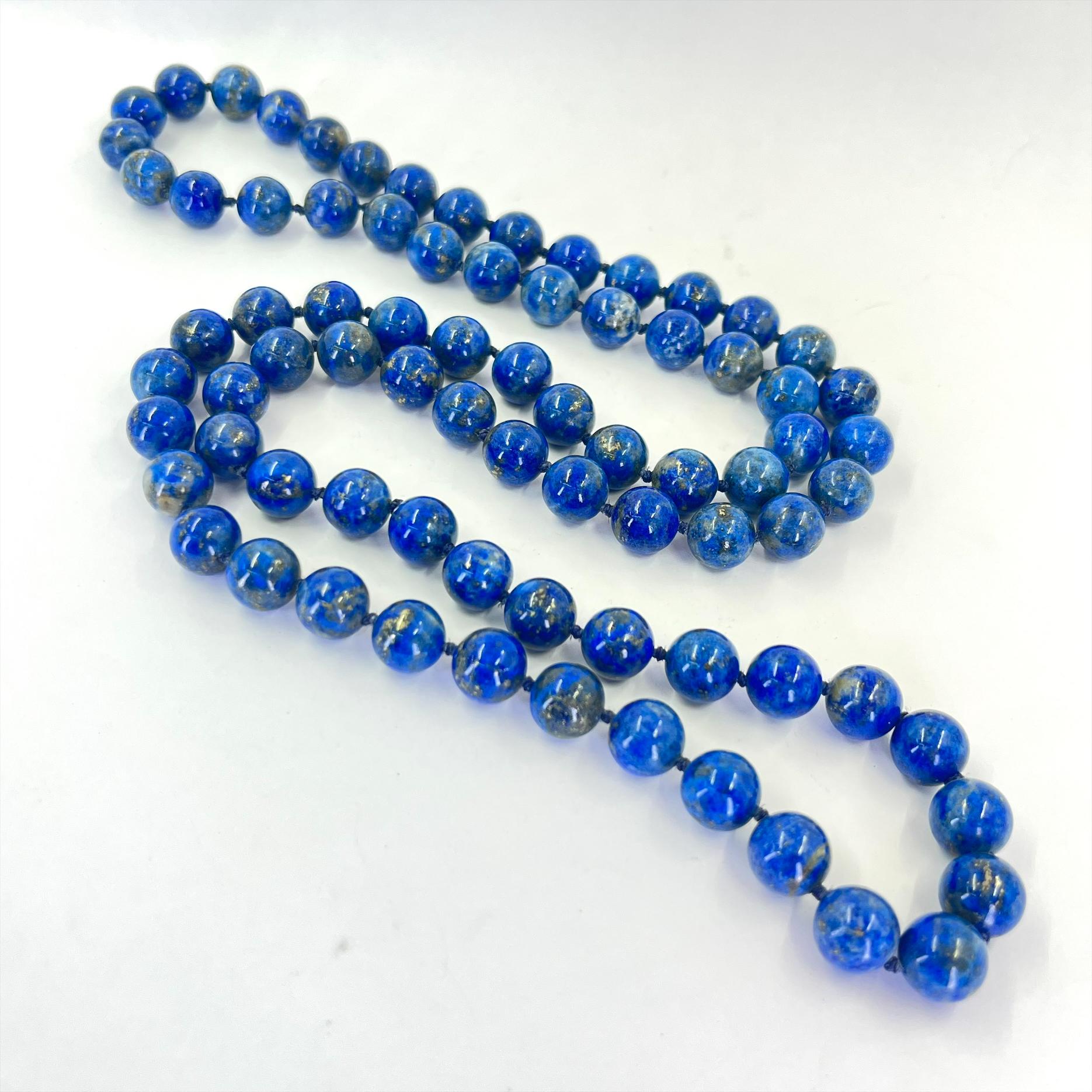 Lange Lapislazuli-Perlenkette mit Perlen im Zustand „Gut“ im Angebot in Coral Gables, FL