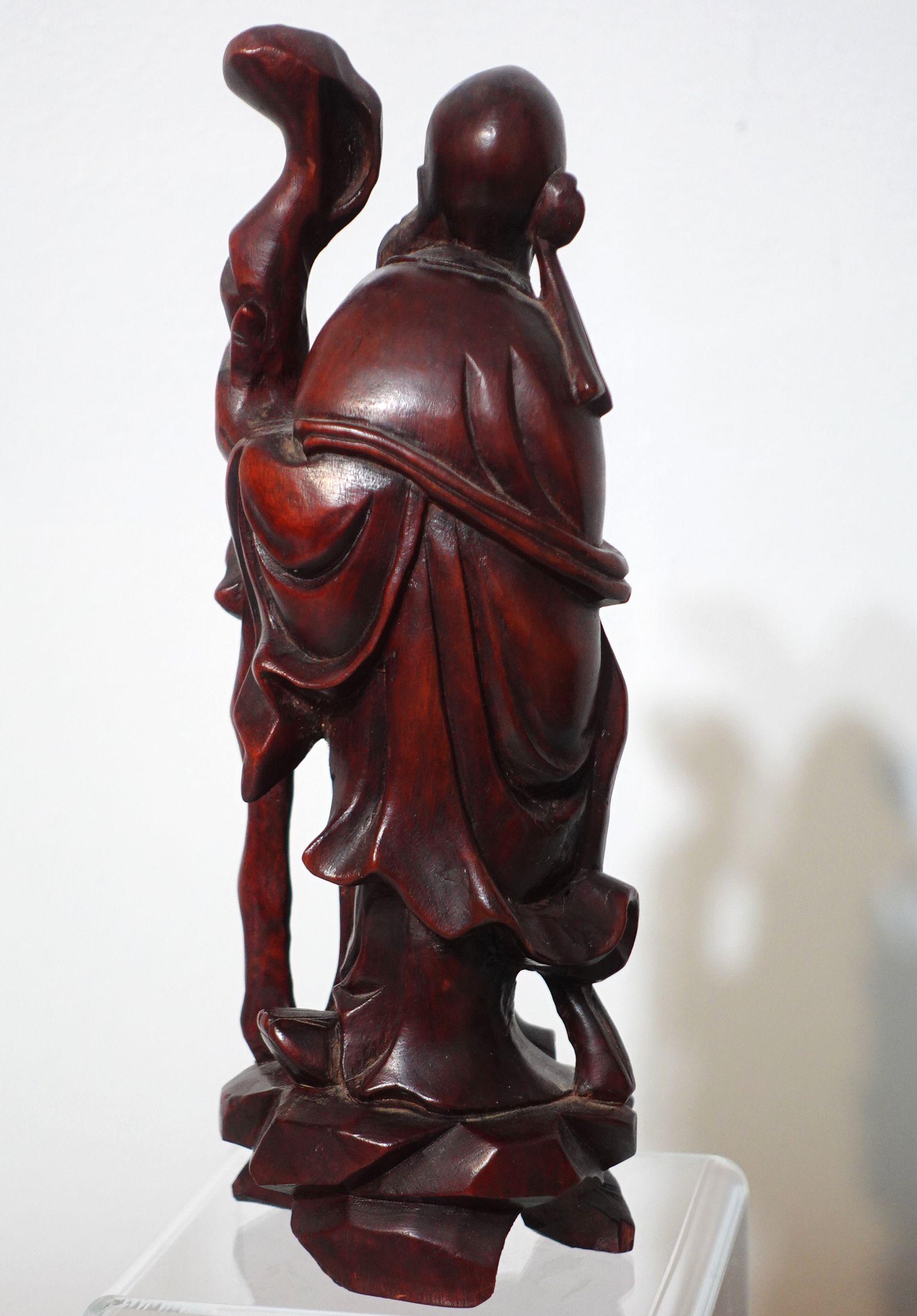 20ième siècle Bouddha de longue vie en bois sculpté en vente