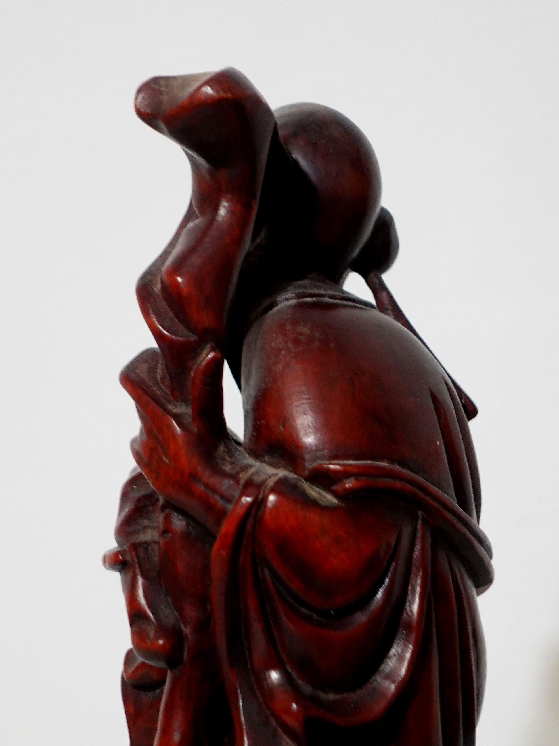 Bouddha de longue vie en bois sculpté en vente 1