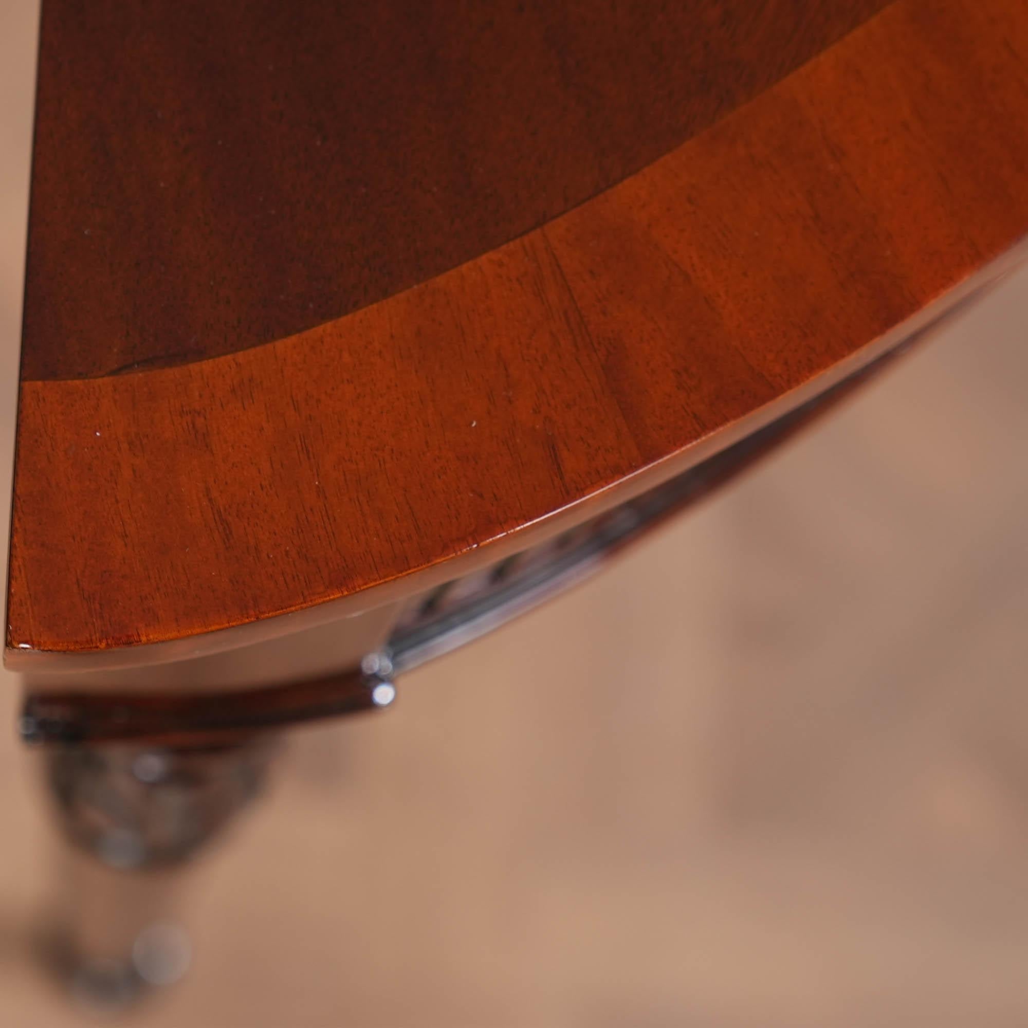Consola larga de caoba en venta 2