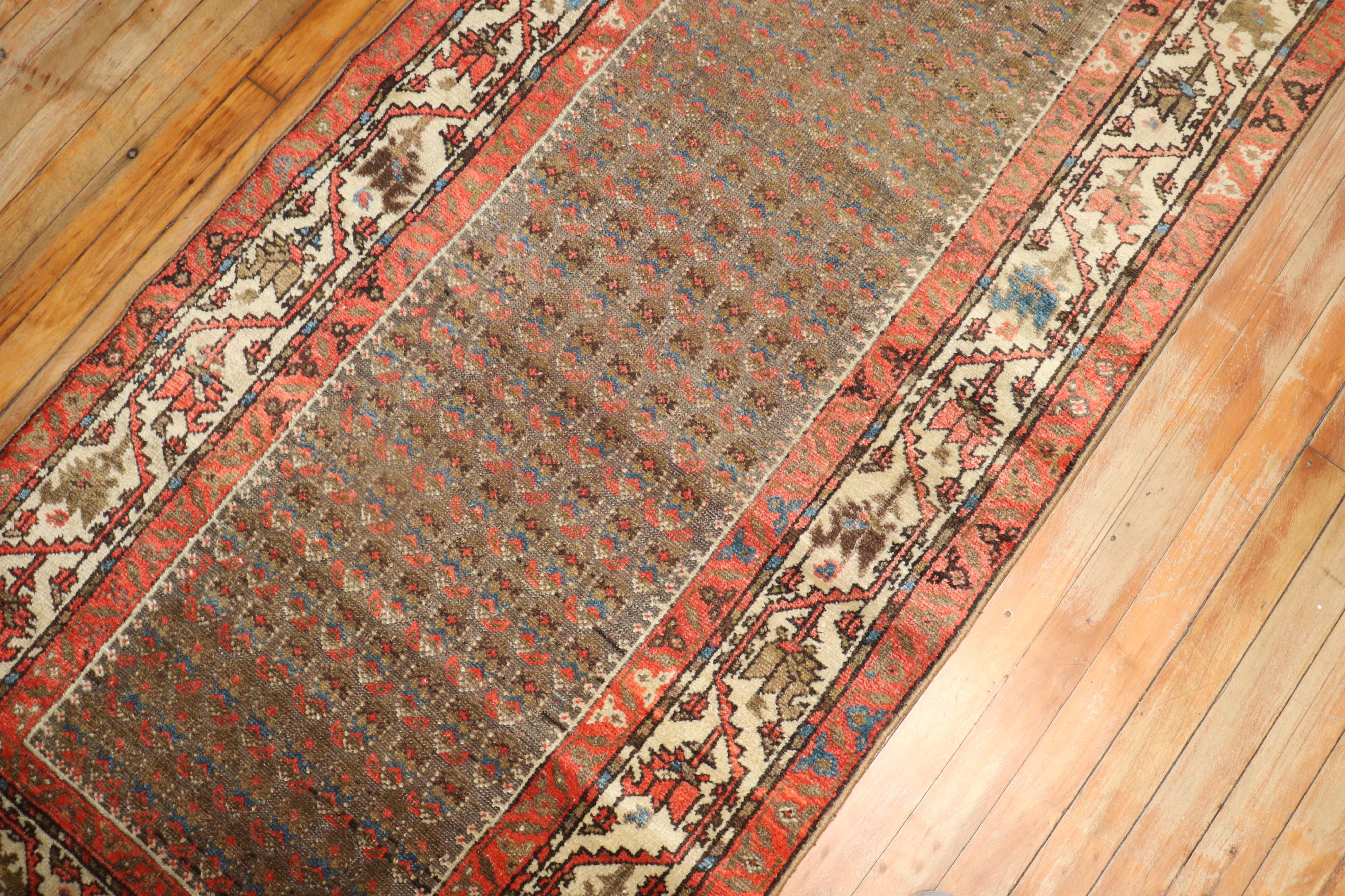 Long tapis de couloir persan ancien Malayer Bon état - En vente à New York, NY