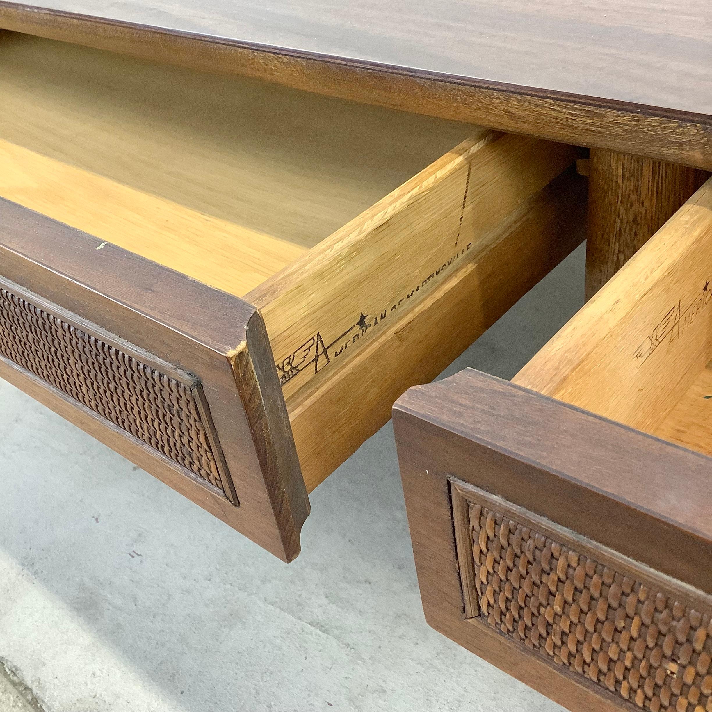 Long Midcentury Coffee Table with Dual Drawer Storage For Sale 3