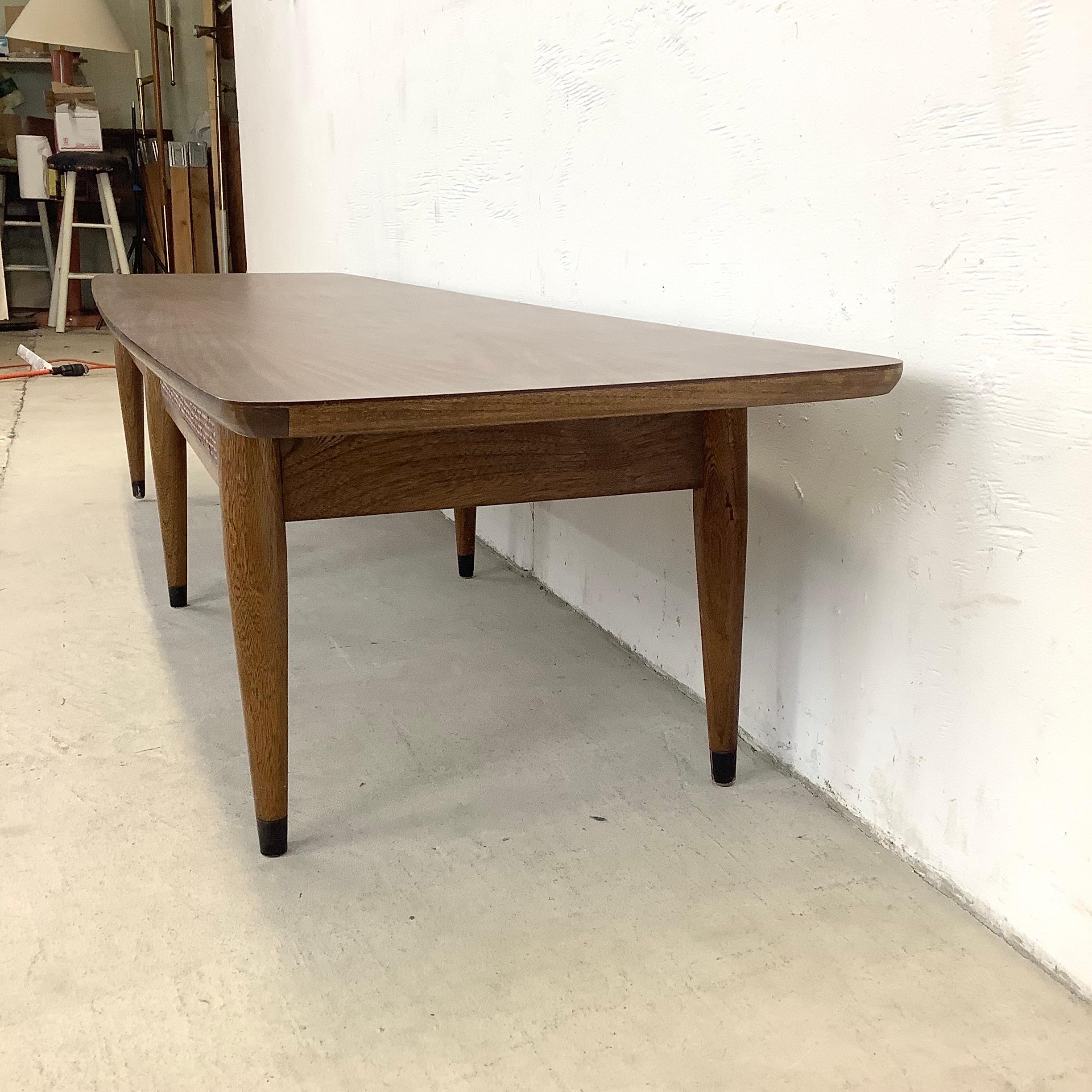 Long Midcentury Coffee Table with Dual Drawer Storage In Good Condition For Sale In Trenton, NJ
