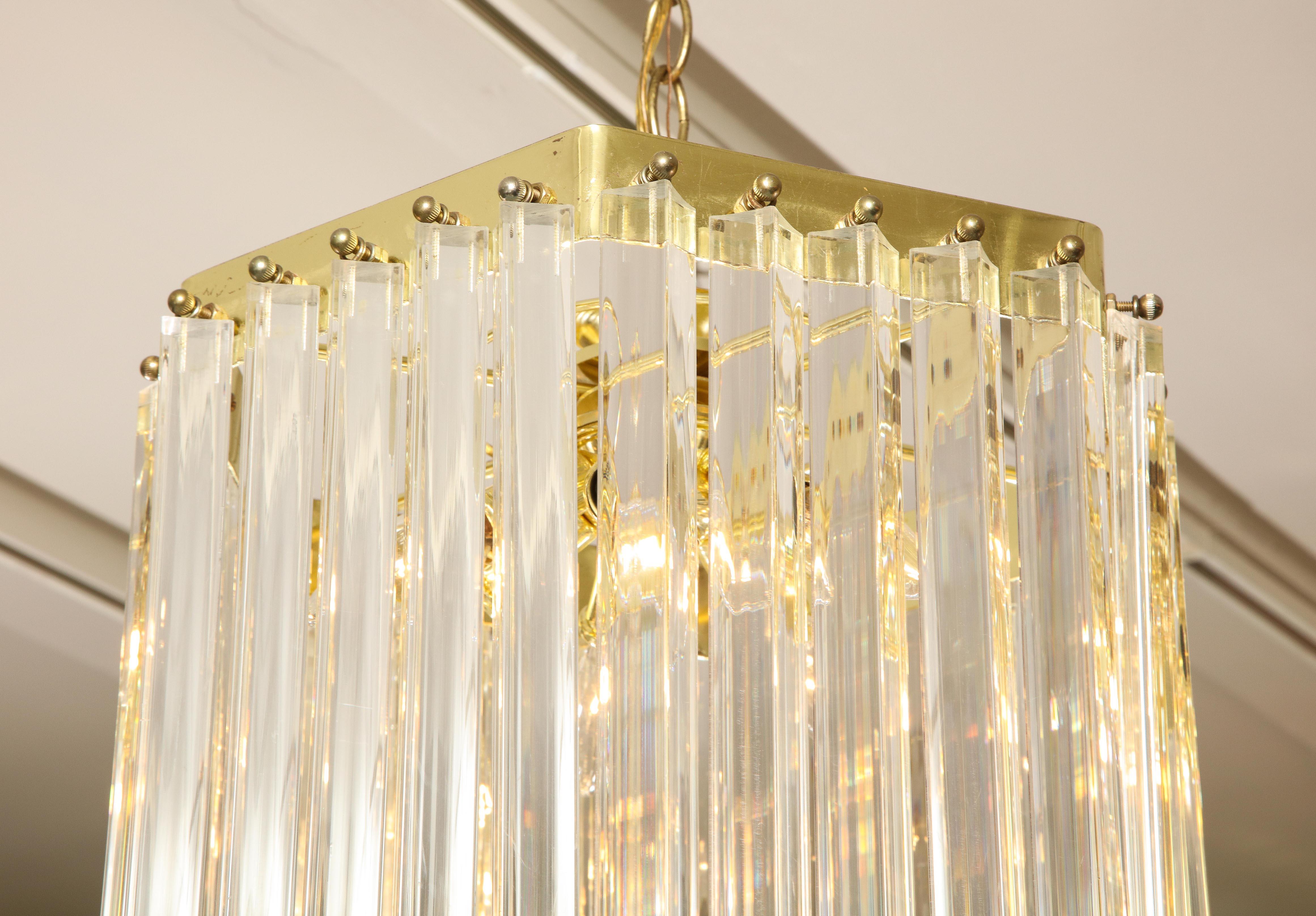 Long Mid-Century Curved Lucite Ribbon Chandelier in Brass For Sale 3
