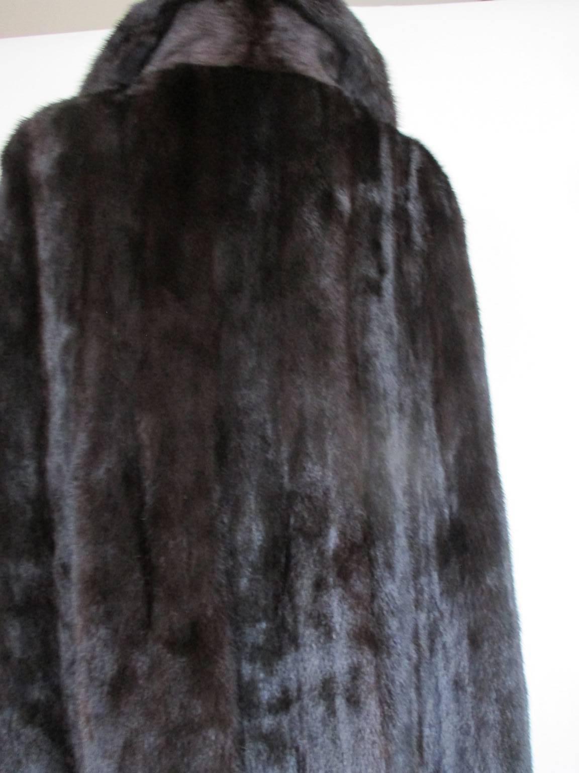 long mink fur cape In Good Condition In Amsterdam, NL