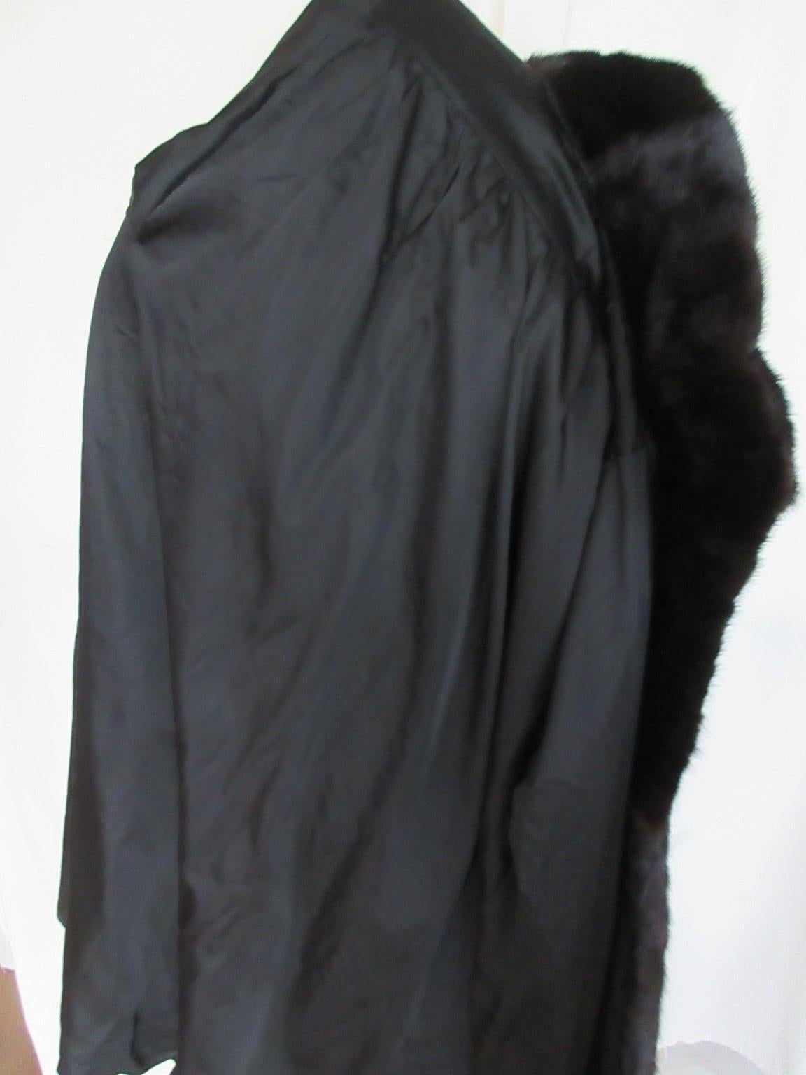 Long Mink Fur Coat with Hood en vente 3