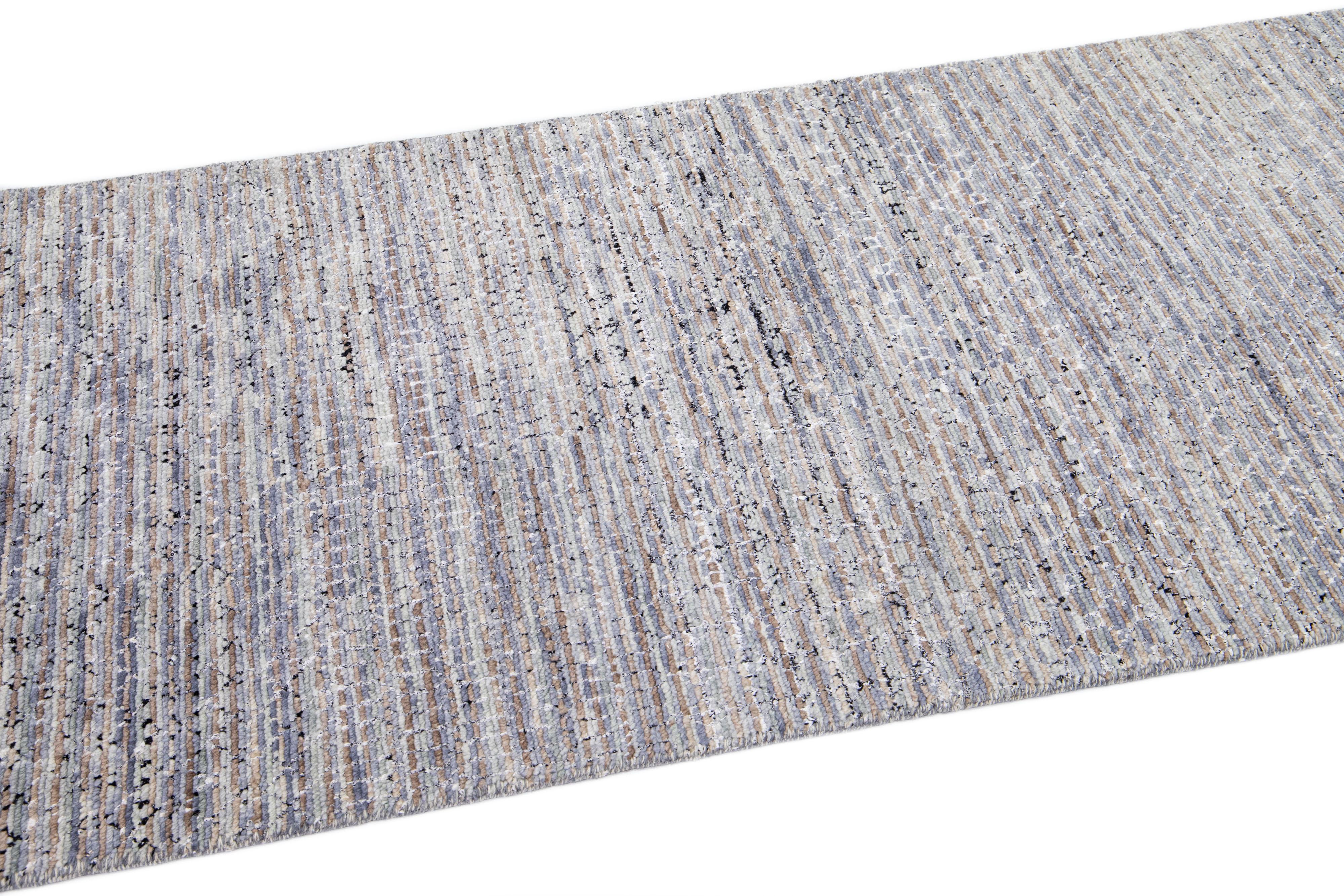 Hand-Knotted Long Modern Savannah Handmade Gray Wool Runner with Geometric Pattern For Sale
