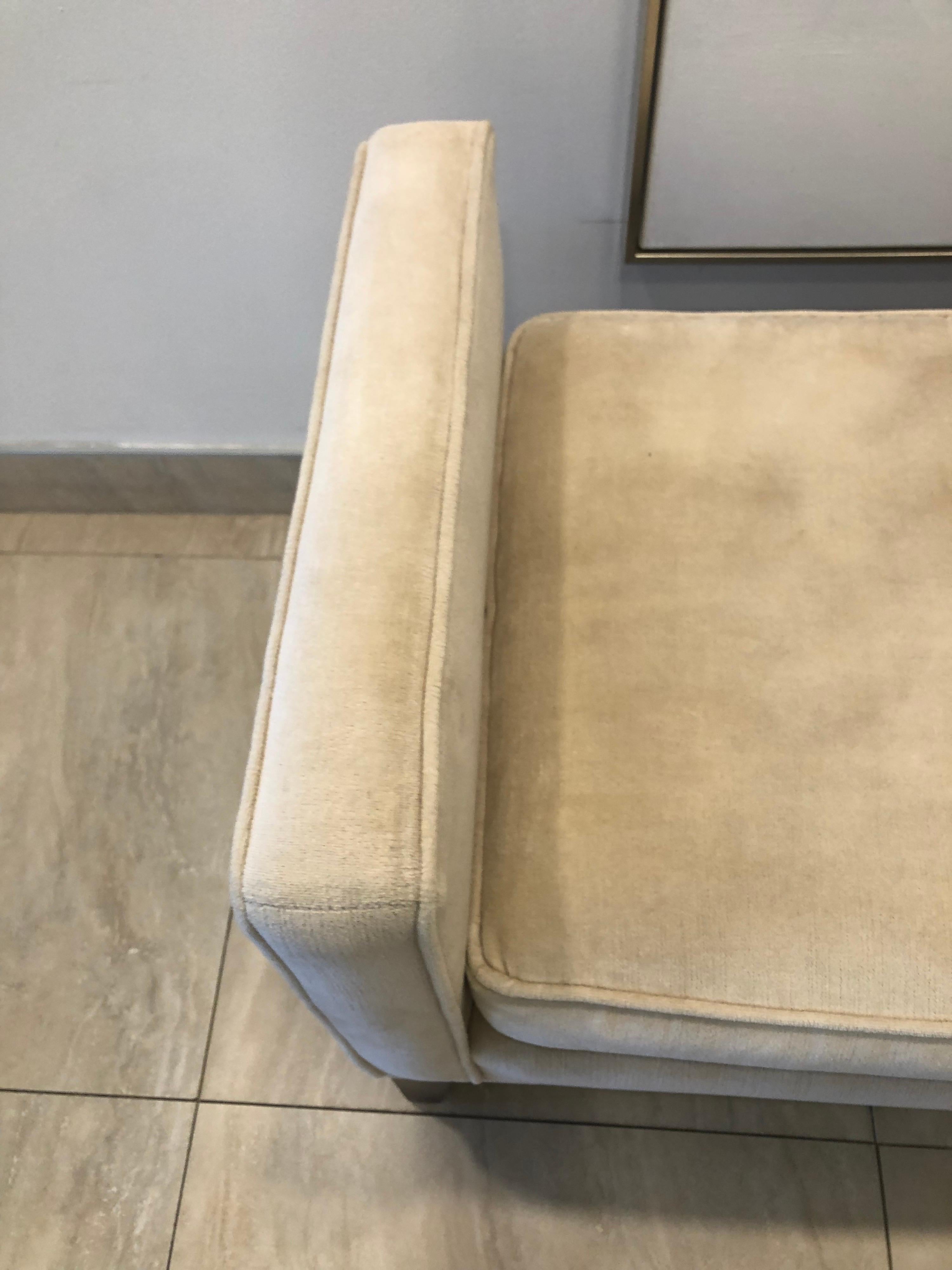 Long Modern Upholstered In Cotton Velvet Hall Bench 1
