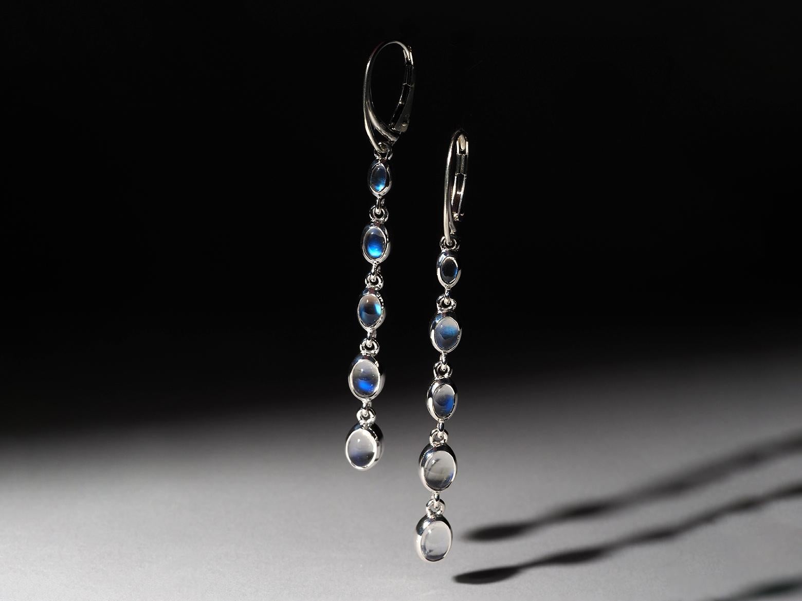 Orecchini d'argento con pietra lunare lunga Regalo di anniversario con pietra blu in vendita 4