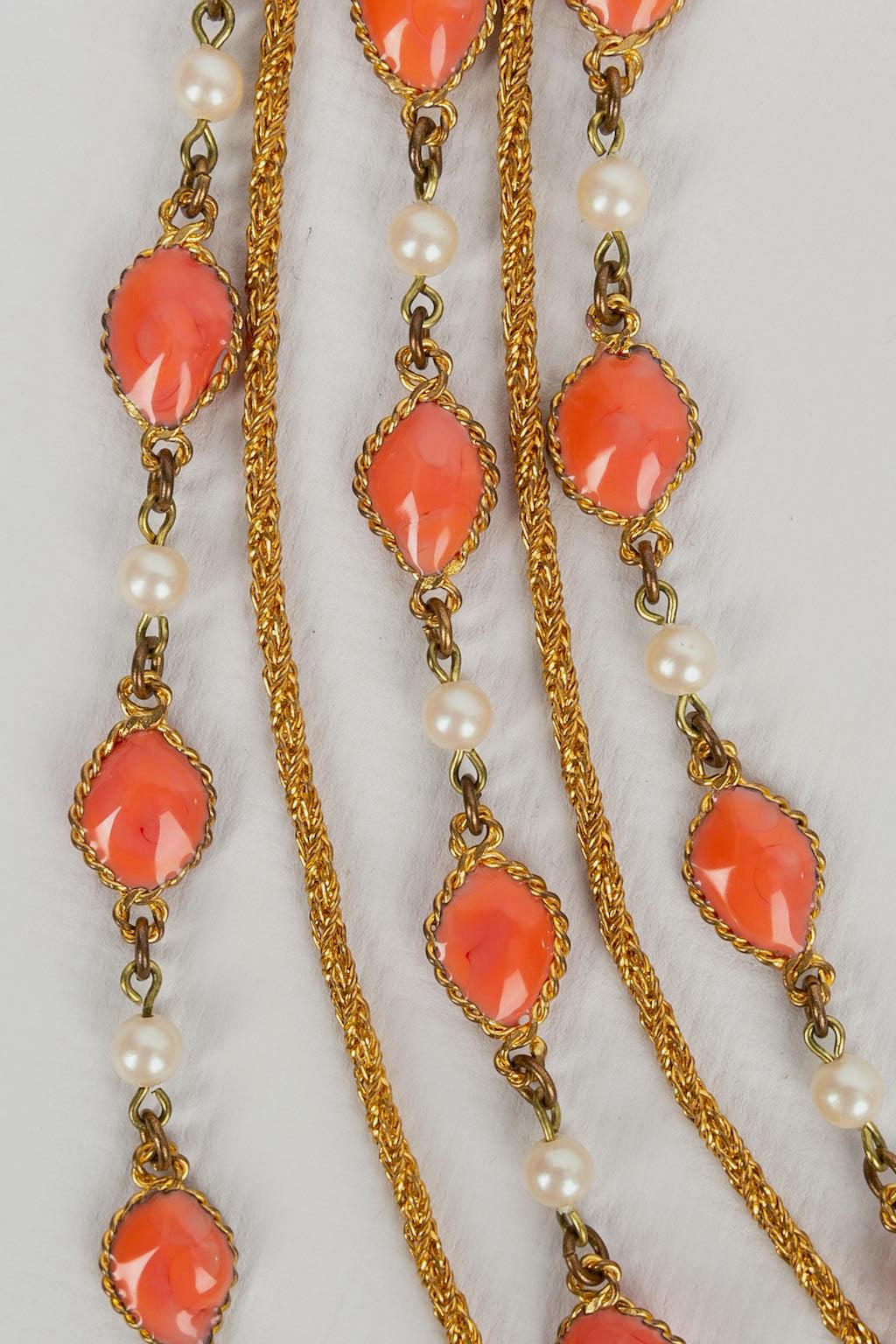 Women's Long Necklace in Gold Metal, Glass Paste and Pearly Beads For Sale