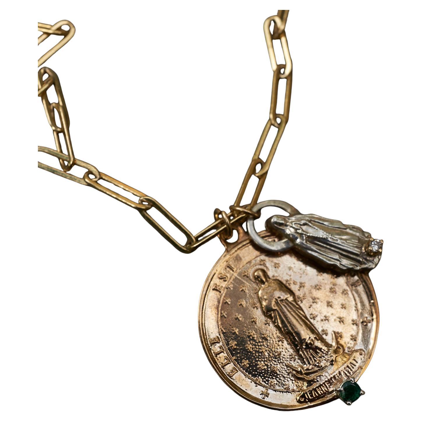 Long Necklace Medal Chain White Diamond Emerald