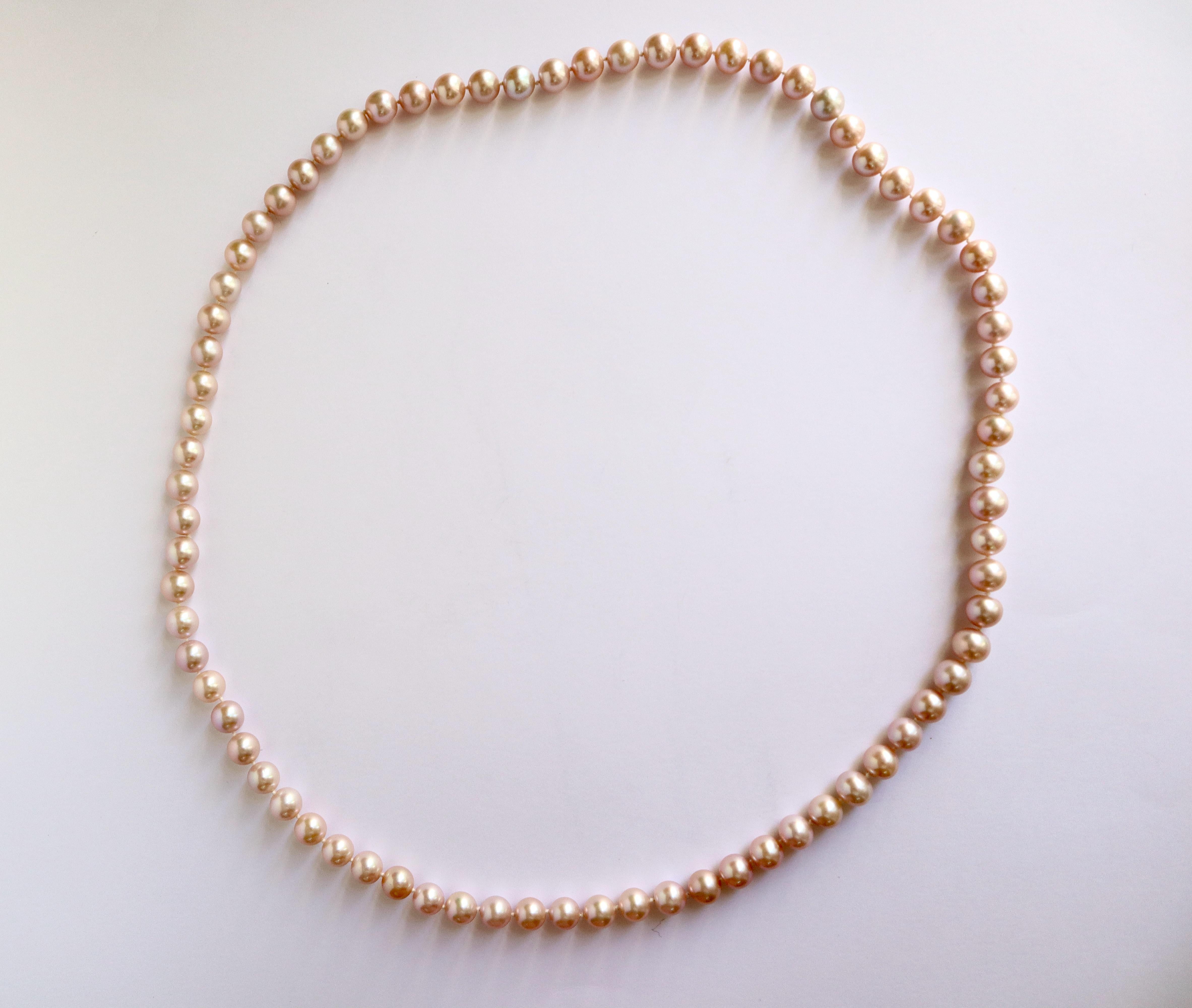 Bead Long Necklace of Pink Cultured Pearls 10.5 to 11mm 84 cm For Sale