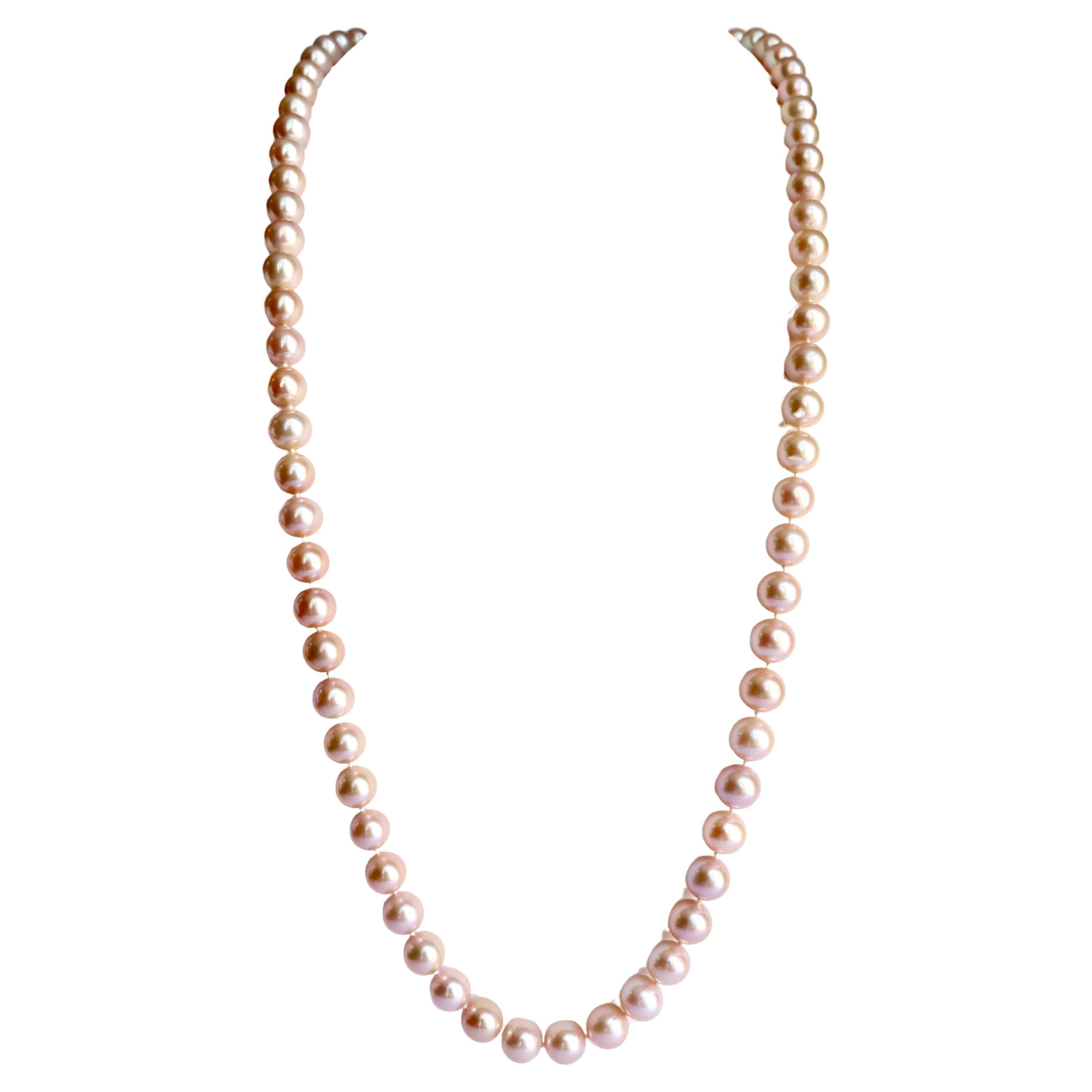 Long Necklace of Pink Cultured Pearls 10.5 to 11mm 84 cm For Sale