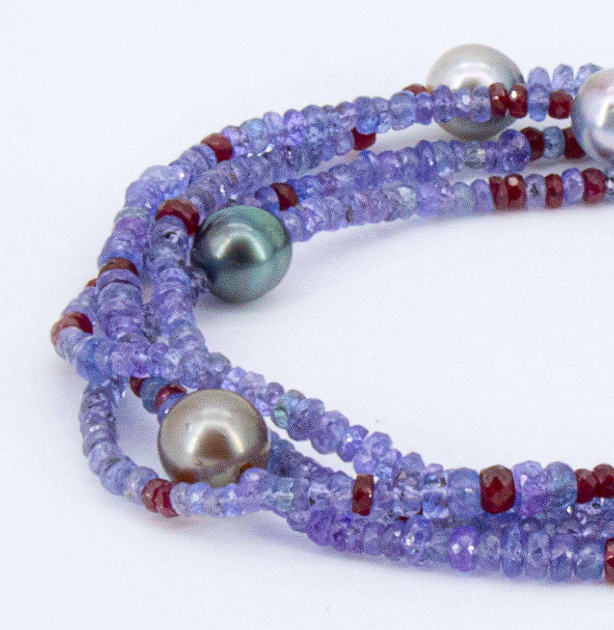 Women's or Men's Long necklace with about 110 carats natural tanzanites, rubies and Tahiti pearls For Sale