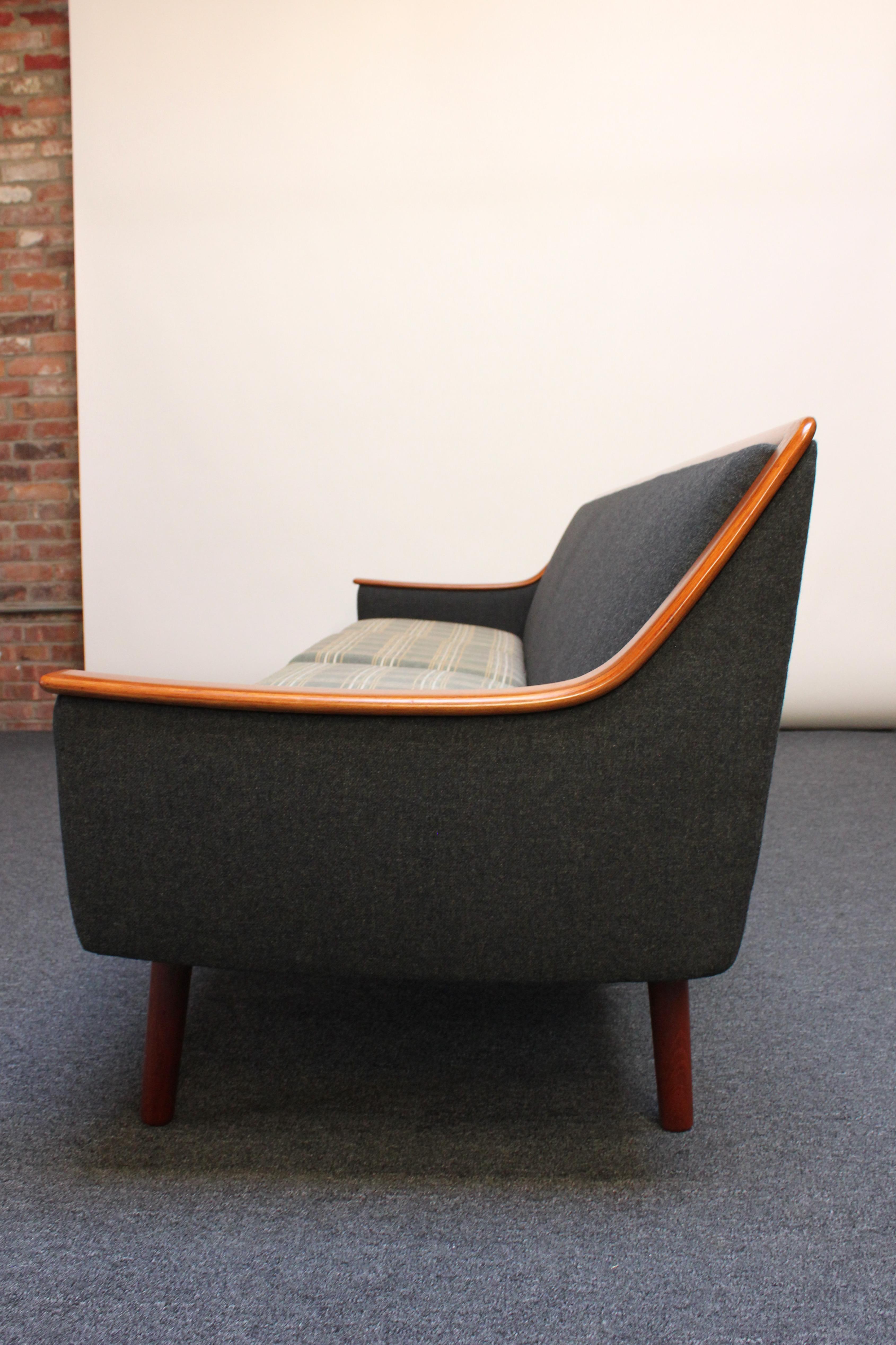 Long Norwegian Modern Exposed Teak Sofa with Original Upholstery For Sale 1