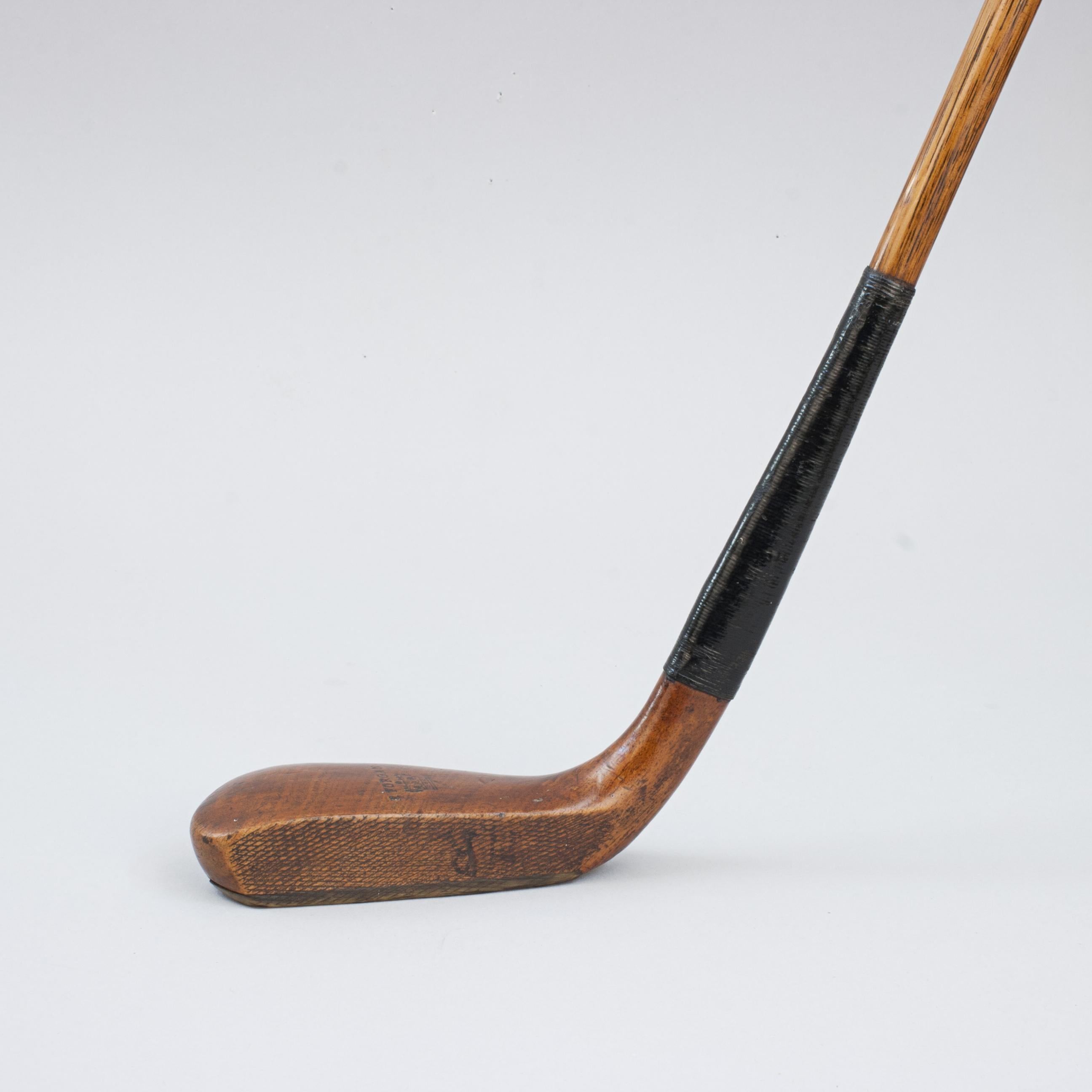 Long Nose Golf Club Putter By Robert Forgan In Good Condition For Sale In Oxfordshire, GB