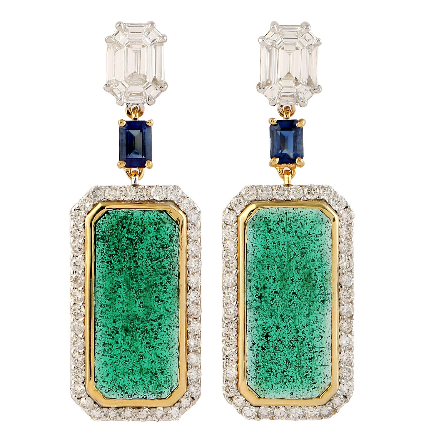 Long Octogen Emerald Pair Earring with Illusion Set Diamond Octogen and Sapphire In New Condition For Sale In New York, NY
