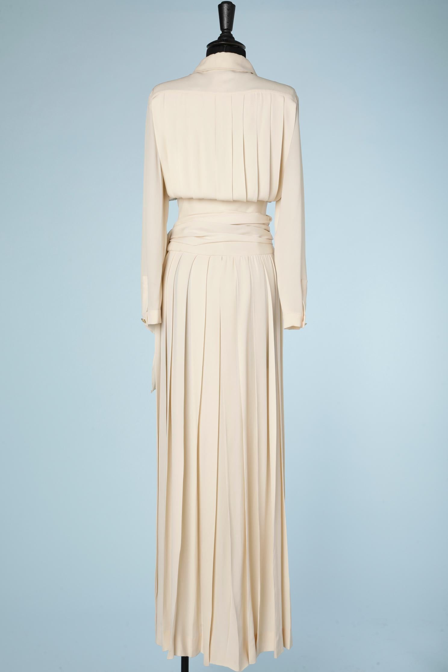 Long off-white silk crêpe pleated dress Chanel Boutique  In Excellent Condition In Saint-Ouen-Sur-Seine, FR