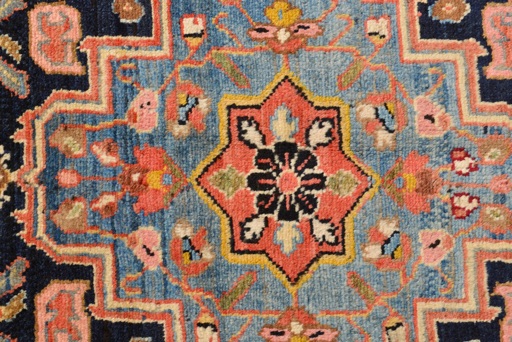 Long Old Armenian Carpet In Excellent Condition For Sale In Alessandria, Piemonte
