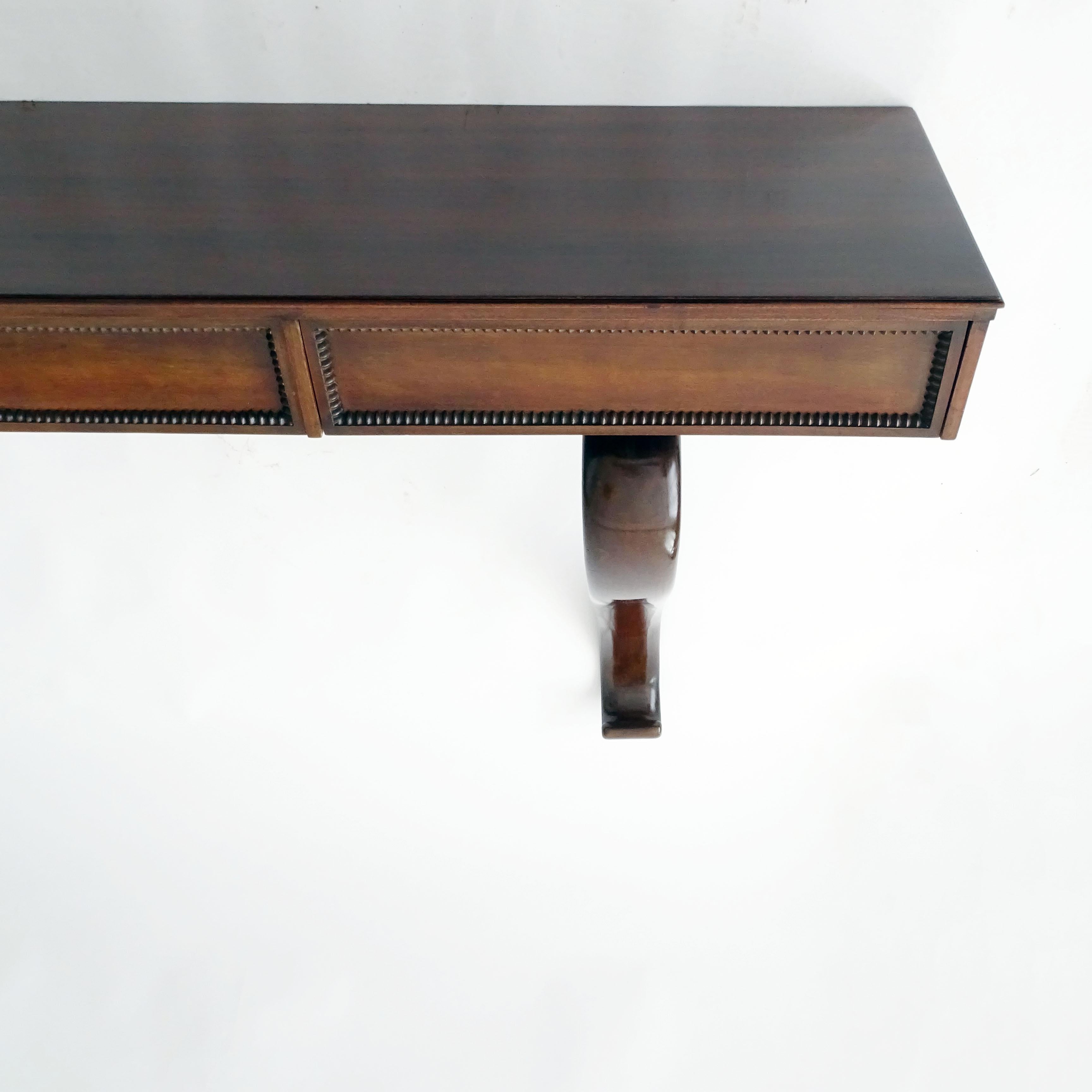 Italian 1940s Large Wall Console with Four Drawers In Good Condition For Sale In Milan, IT