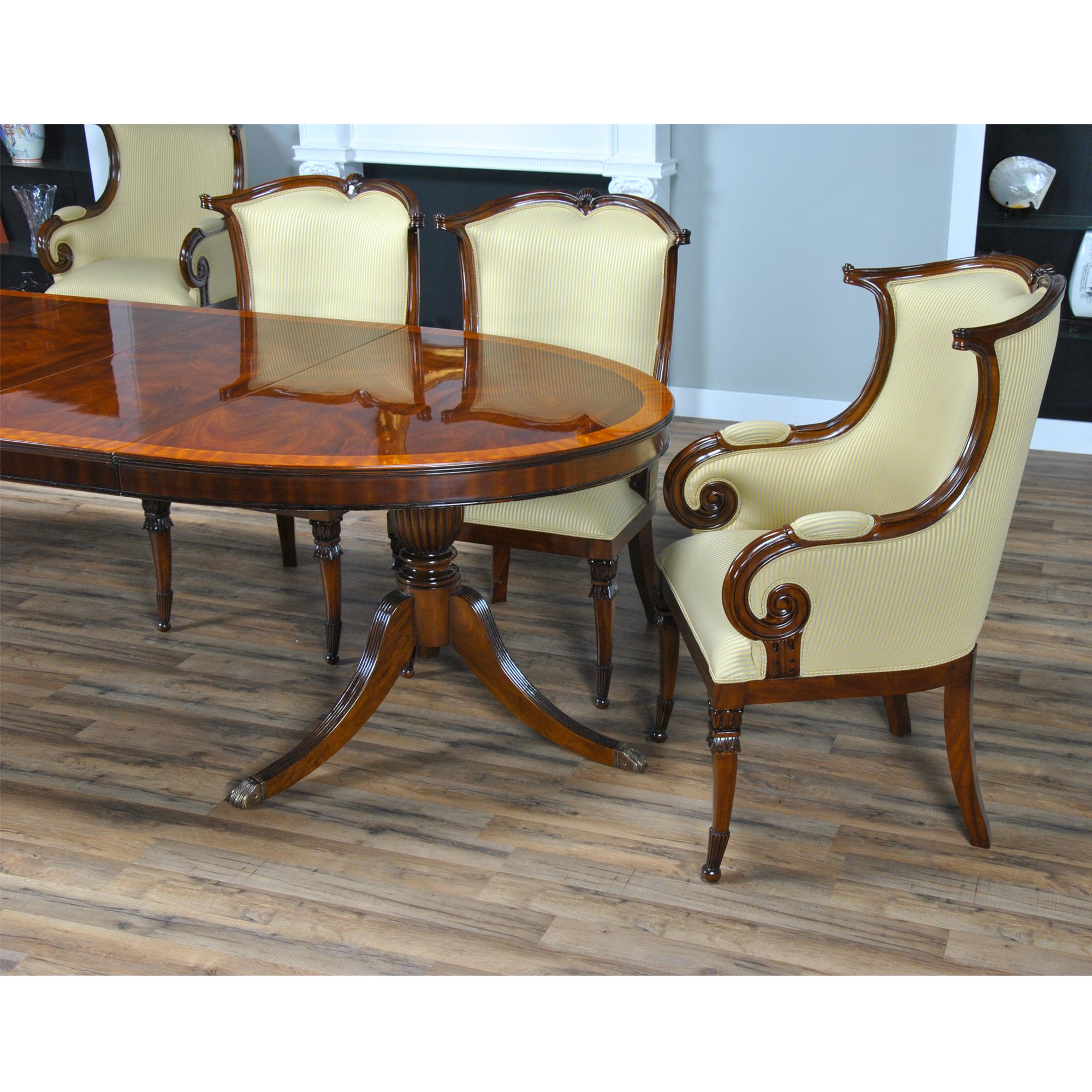 Long Oval Mahogany Dining Table  In New Condition For Sale In Annville, PA