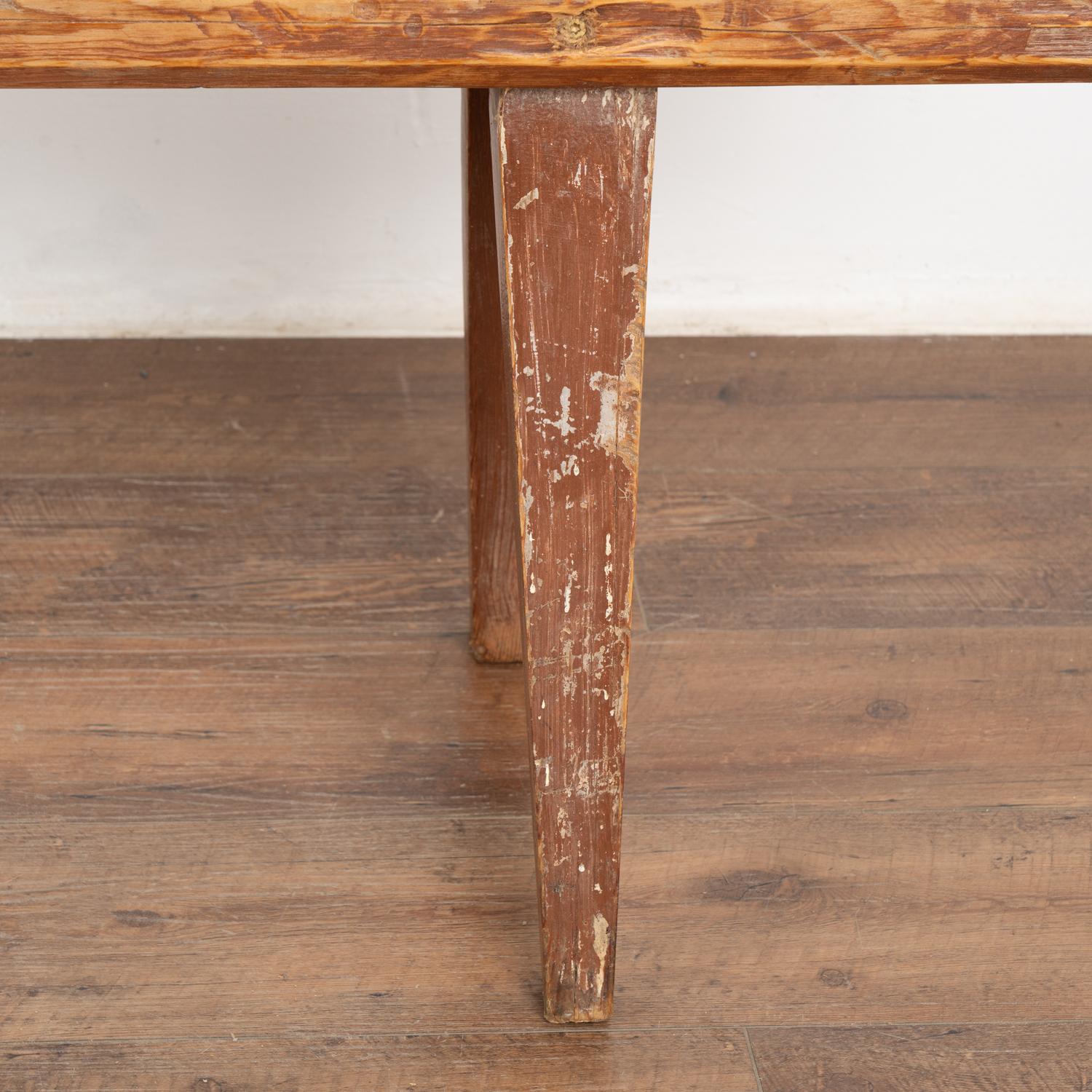 Long Painted Pine Bench from Sweden, circa 1890 For Sale 3