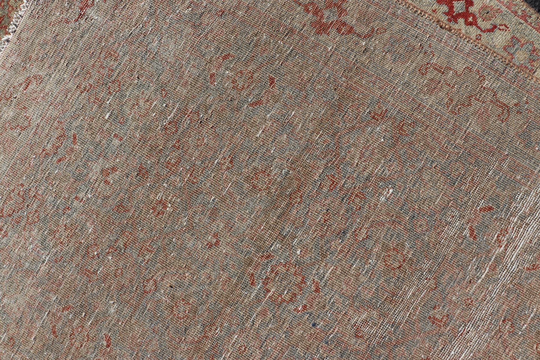 Long tapis de couloir persan Tabriz de Keivan Woven Arts  2' 7 x 20' 6 en vente 2