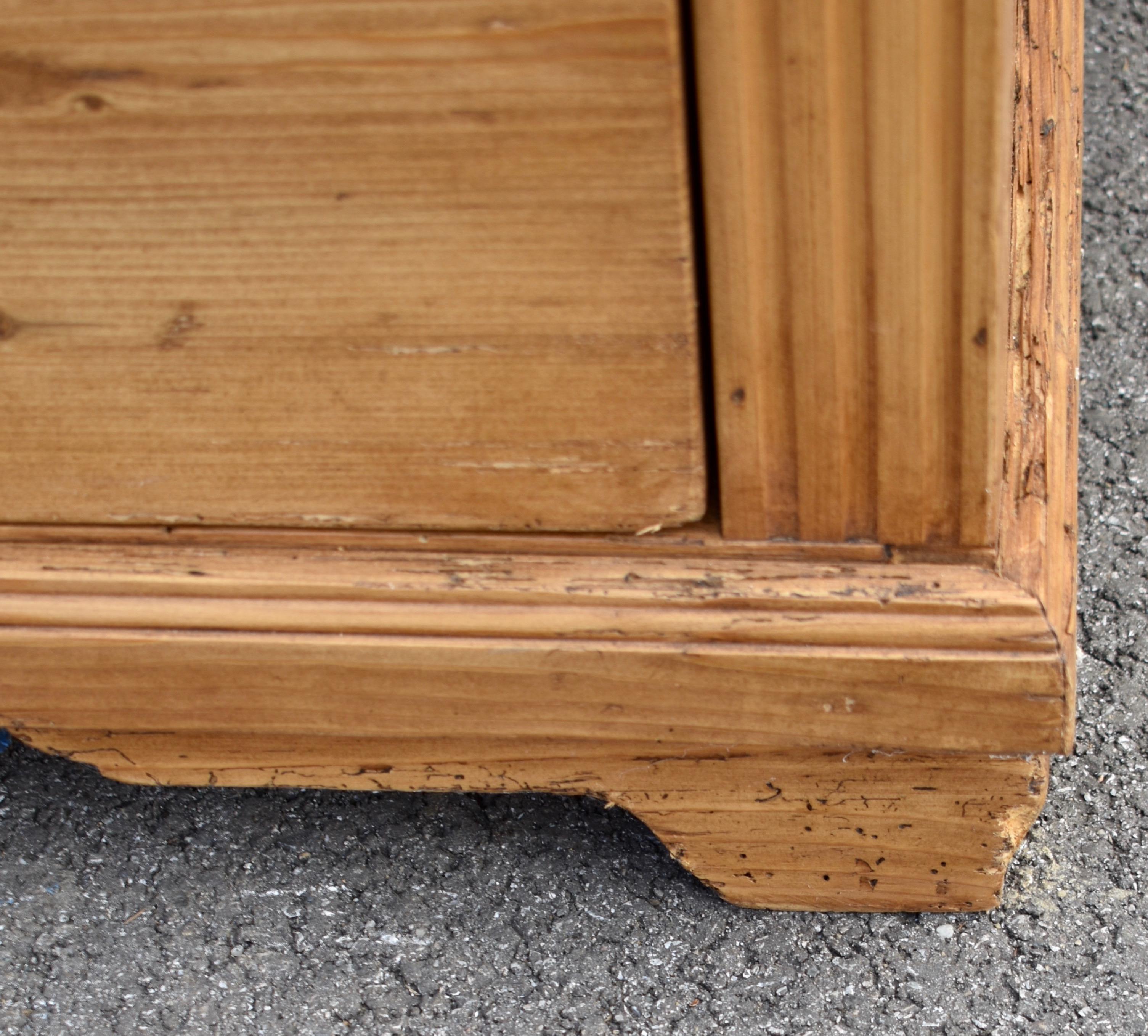 Long Pine Chest of Three Drawers 3