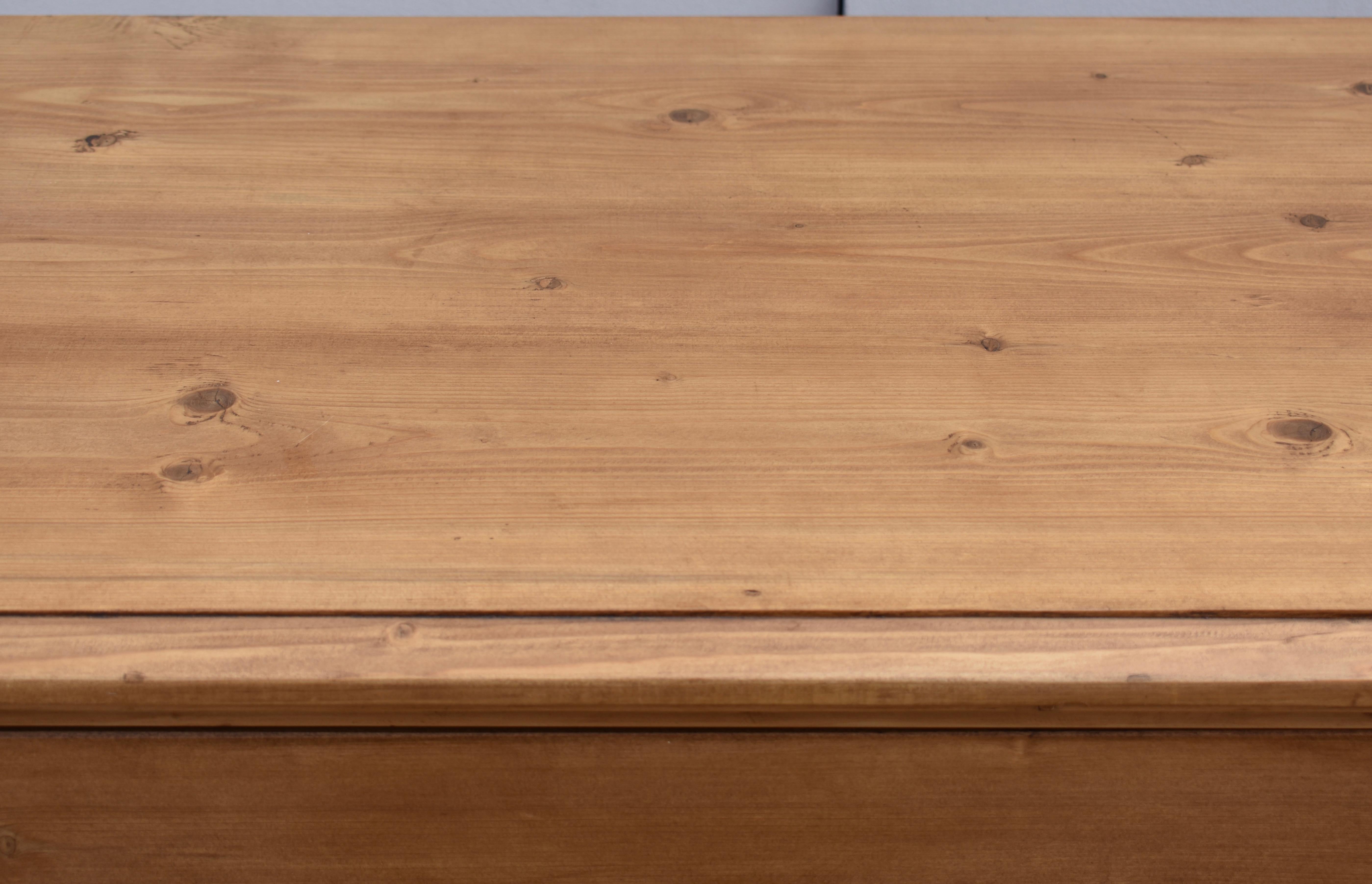 Long Pine Chest of Three Drawers 5