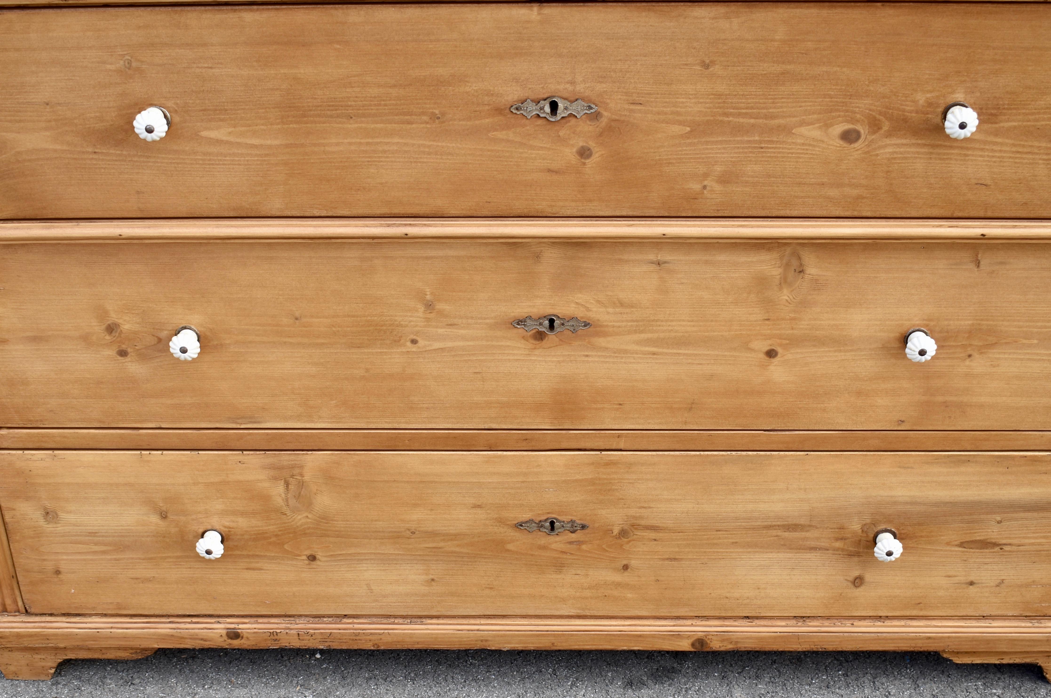 Long Pine Chest of Three Drawers 7