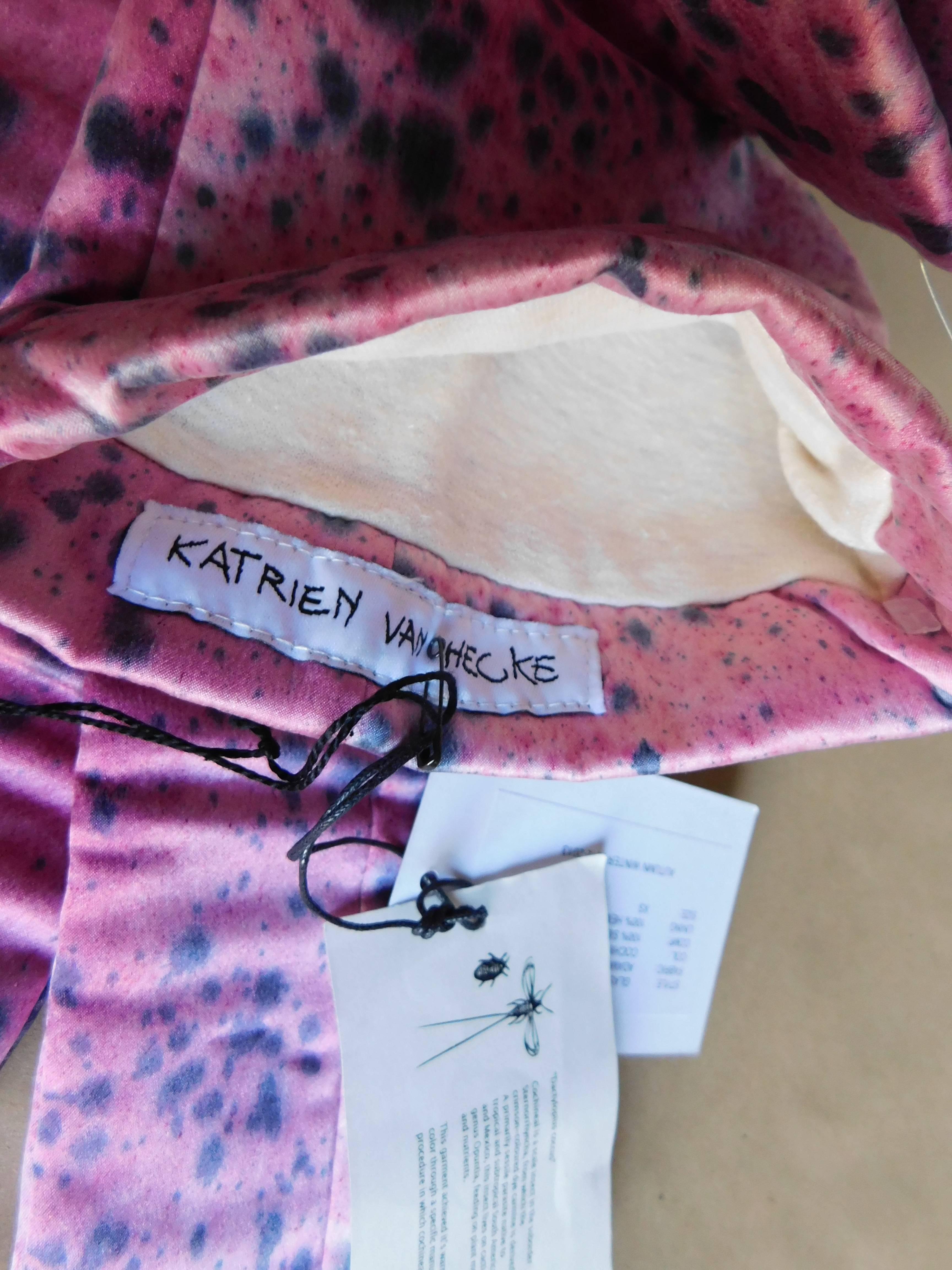 Women's or Men's  Long Pink Silk Gloves with Hand Dyed Spatter Pattern By Katrien Van Hecke For Sale