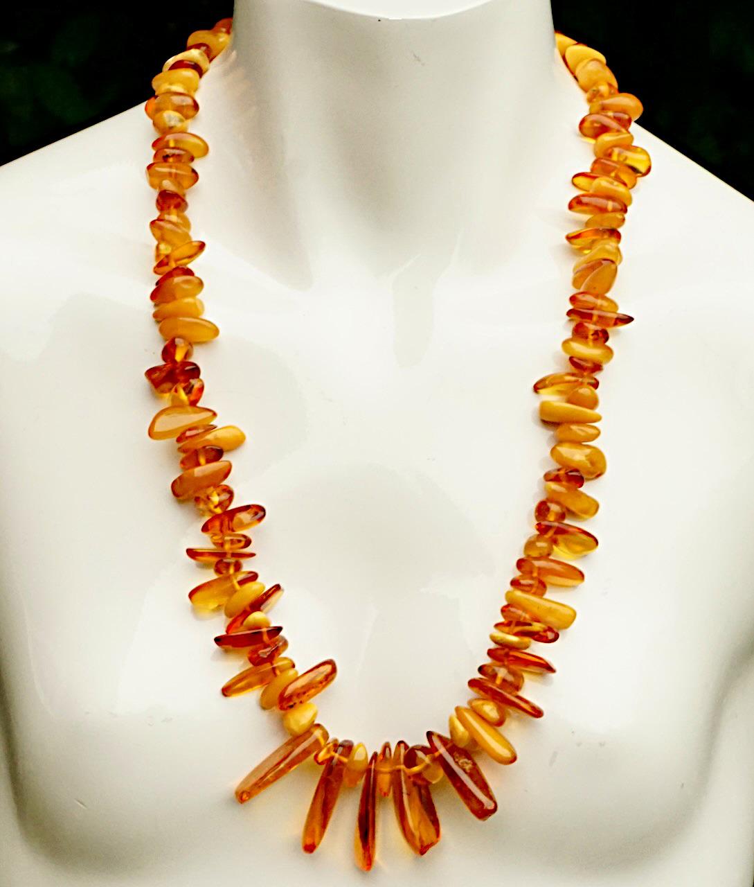 Women's or Men's Long Polished Amber Graduated Bead Drop Necklace circa 1930s For Sale