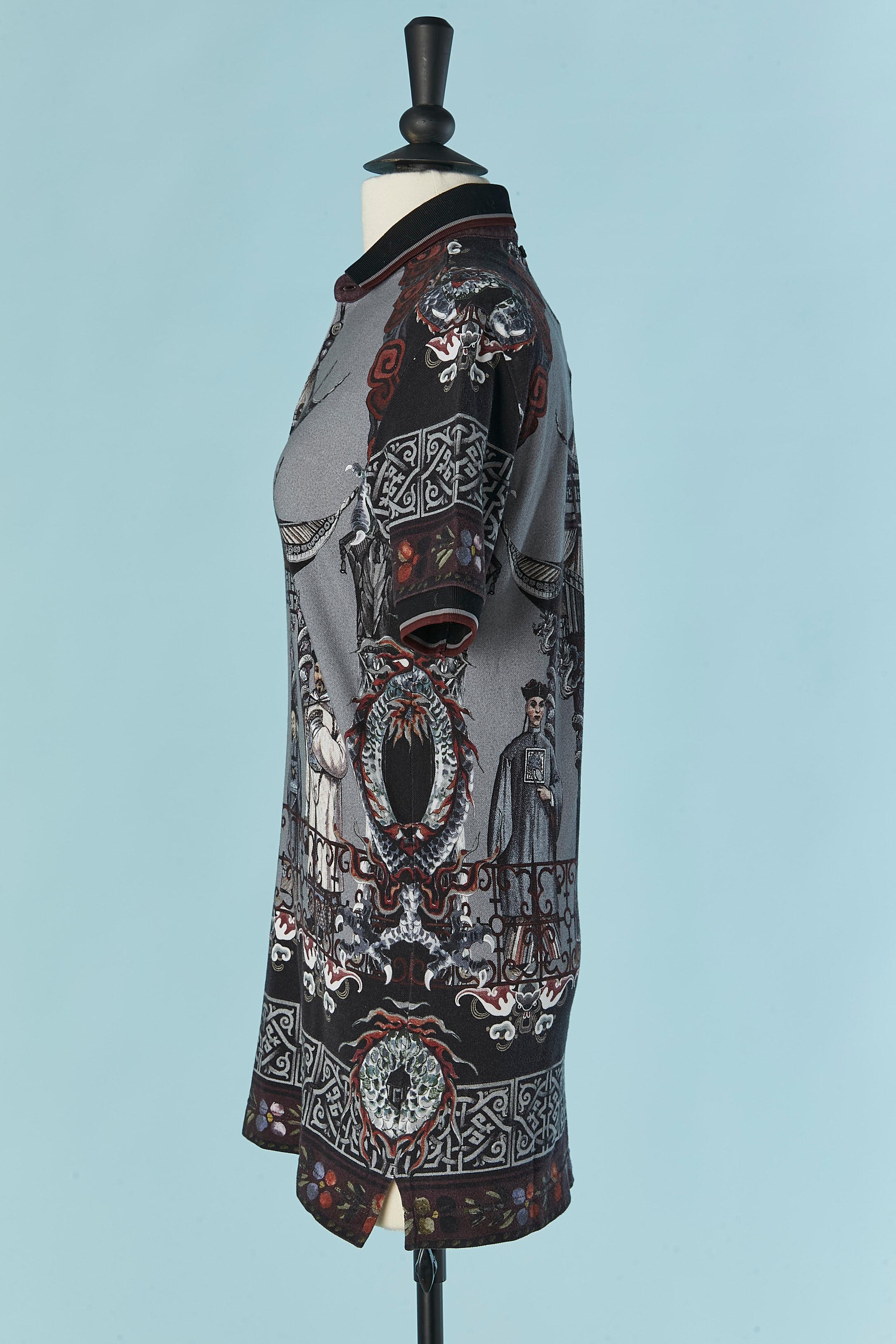 Long Polo shirt with Chinese print pattern Dolce & Gabbana In Excellent Condition For Sale In Saint-Ouen-Sur-Seine, FR