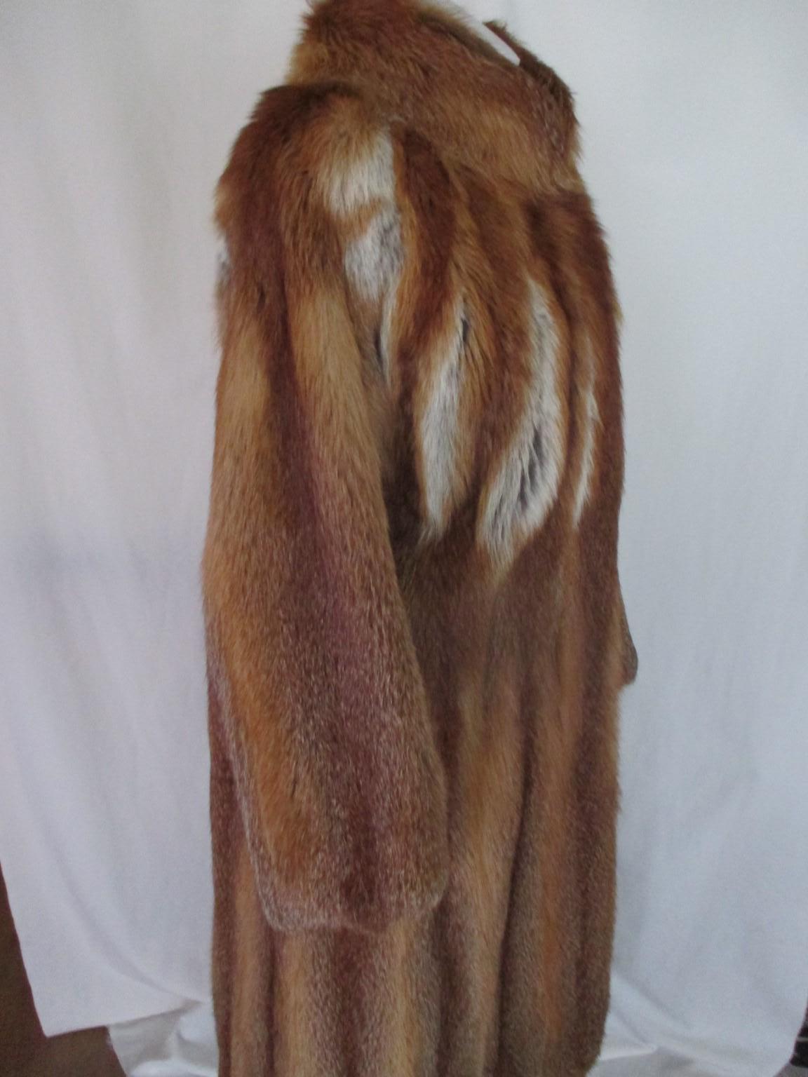 Women's or Men's Long Red Fox Fur coat For Sale