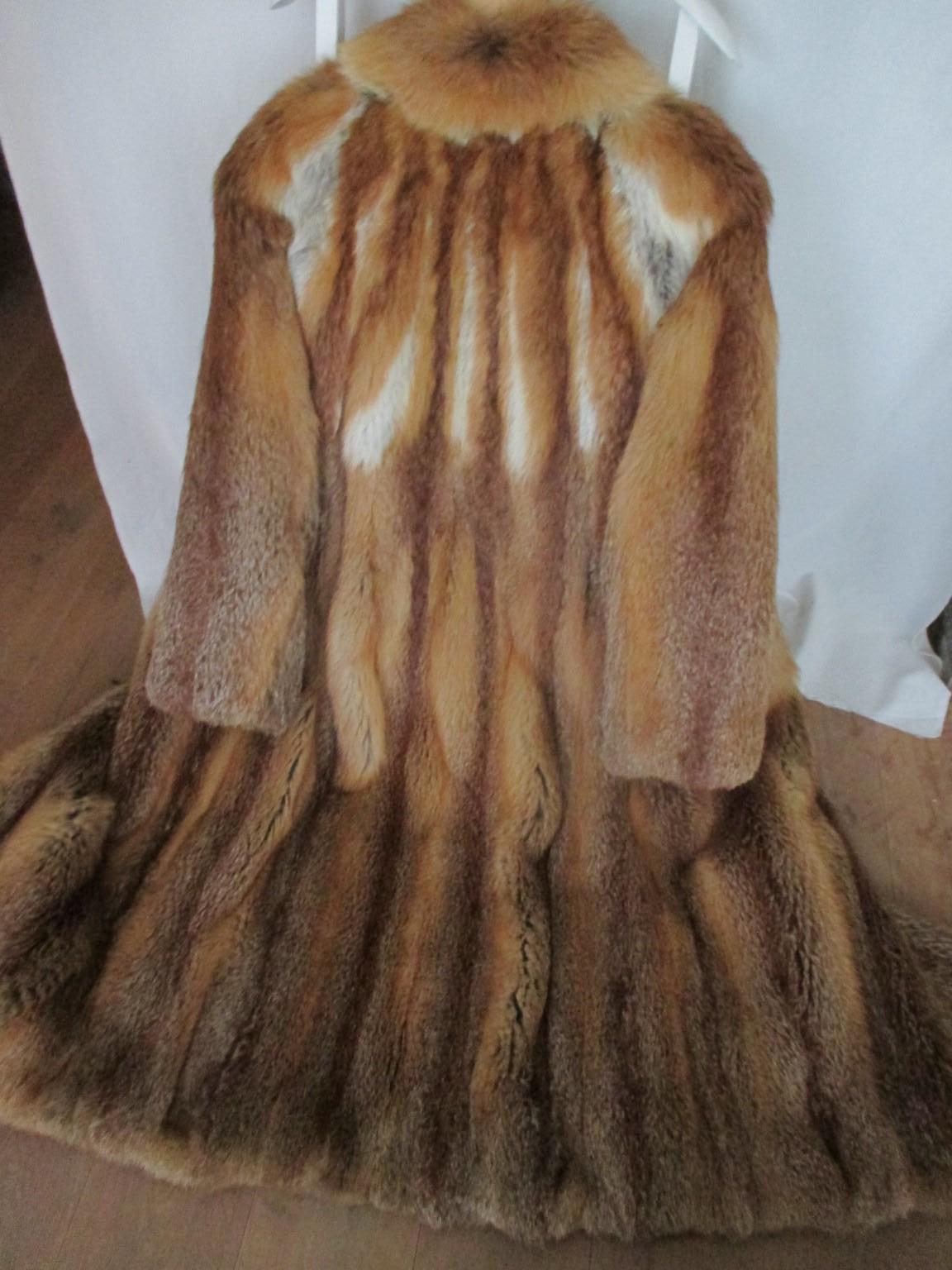Long Red Fox Fur coat For Sale 1