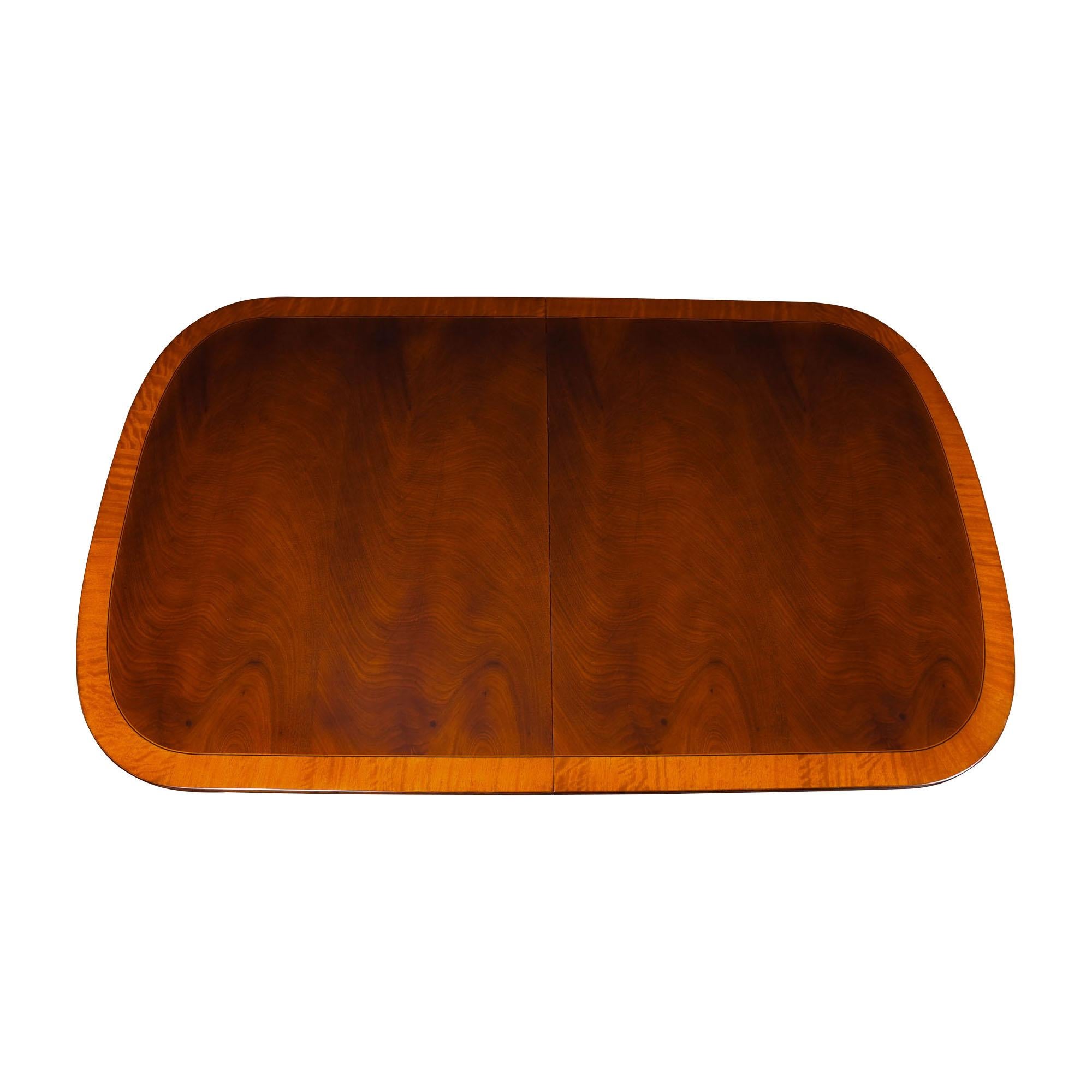 Longue table de salle à manger Regency en acajou en vente 5
