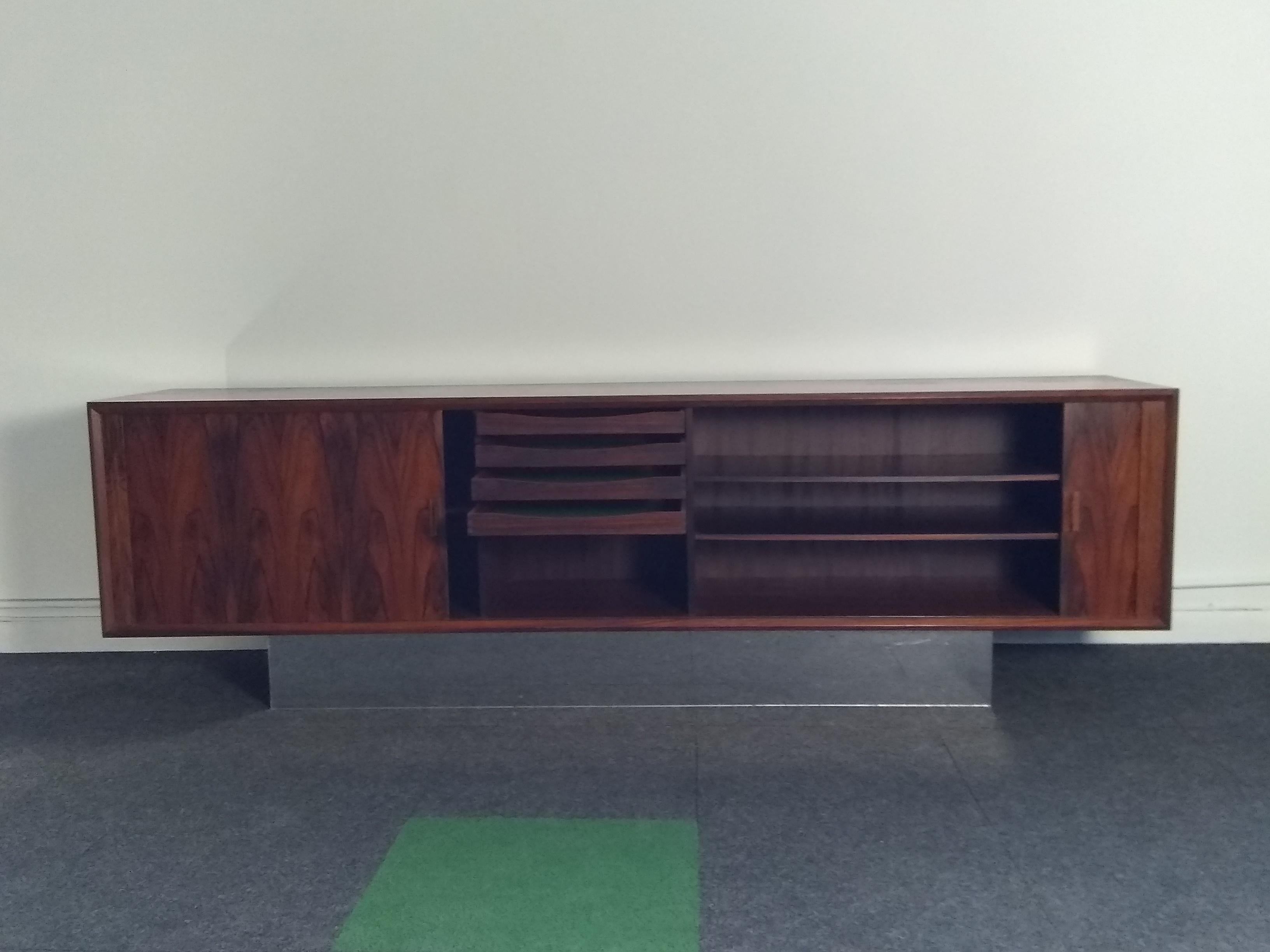Long Rosewood Credenza by Ib Kofod-Larsen for Faarup Møbelfabrik 1