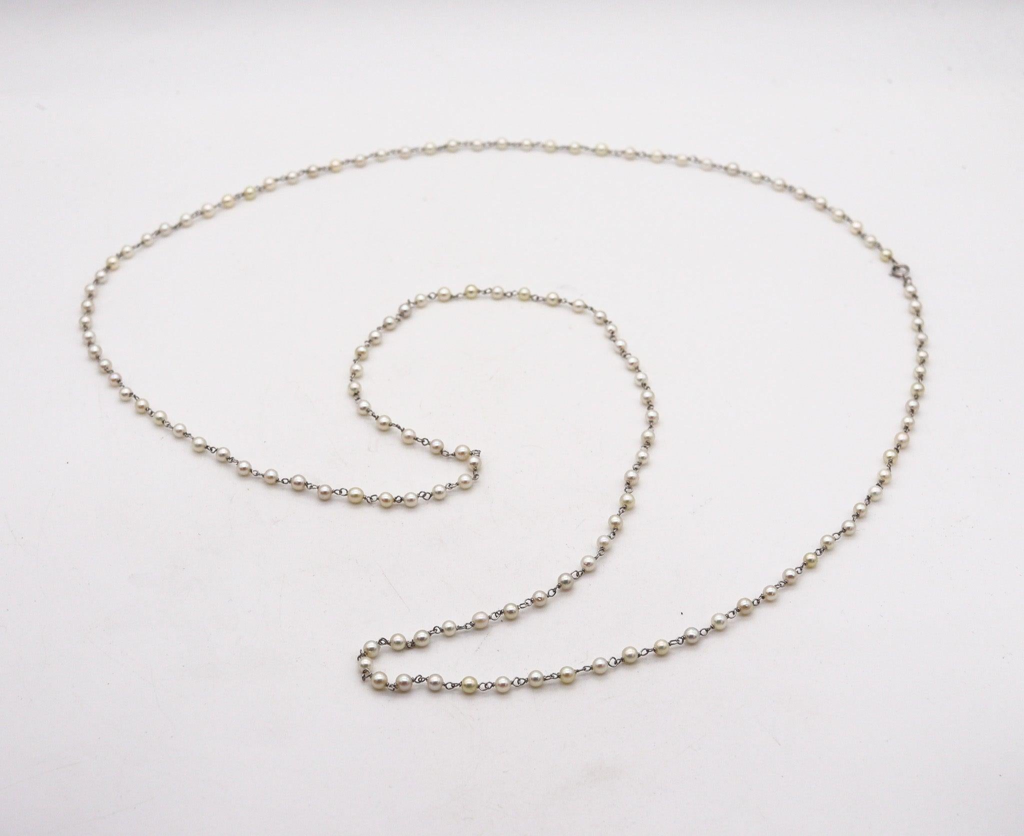 Round Cut LONG SAUTOIR Vintage Necklace In Platinum with Graduated White Pearls For Sale