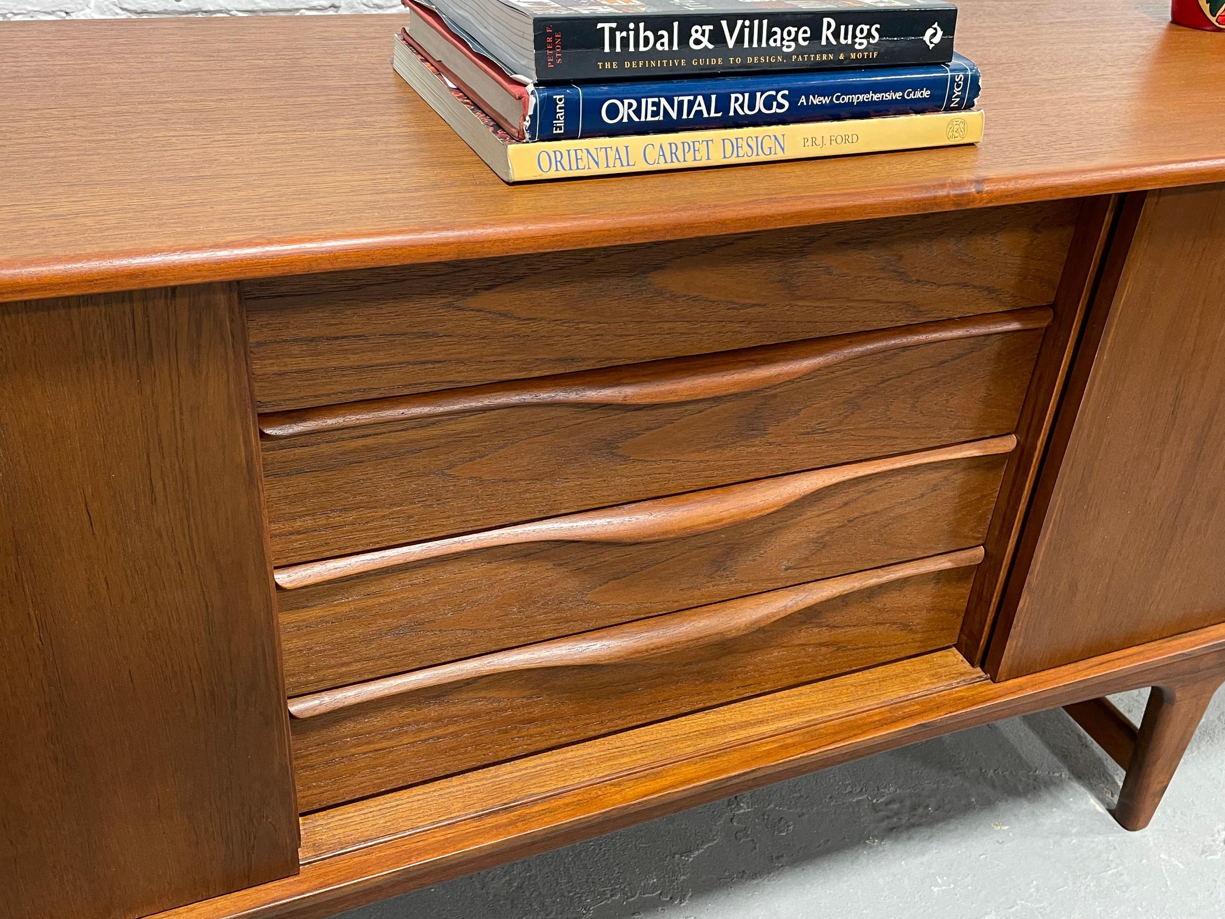 Long SCULPTED Mid Century MODERN styled Danish CREDENZA / Sideboard For Sale 5