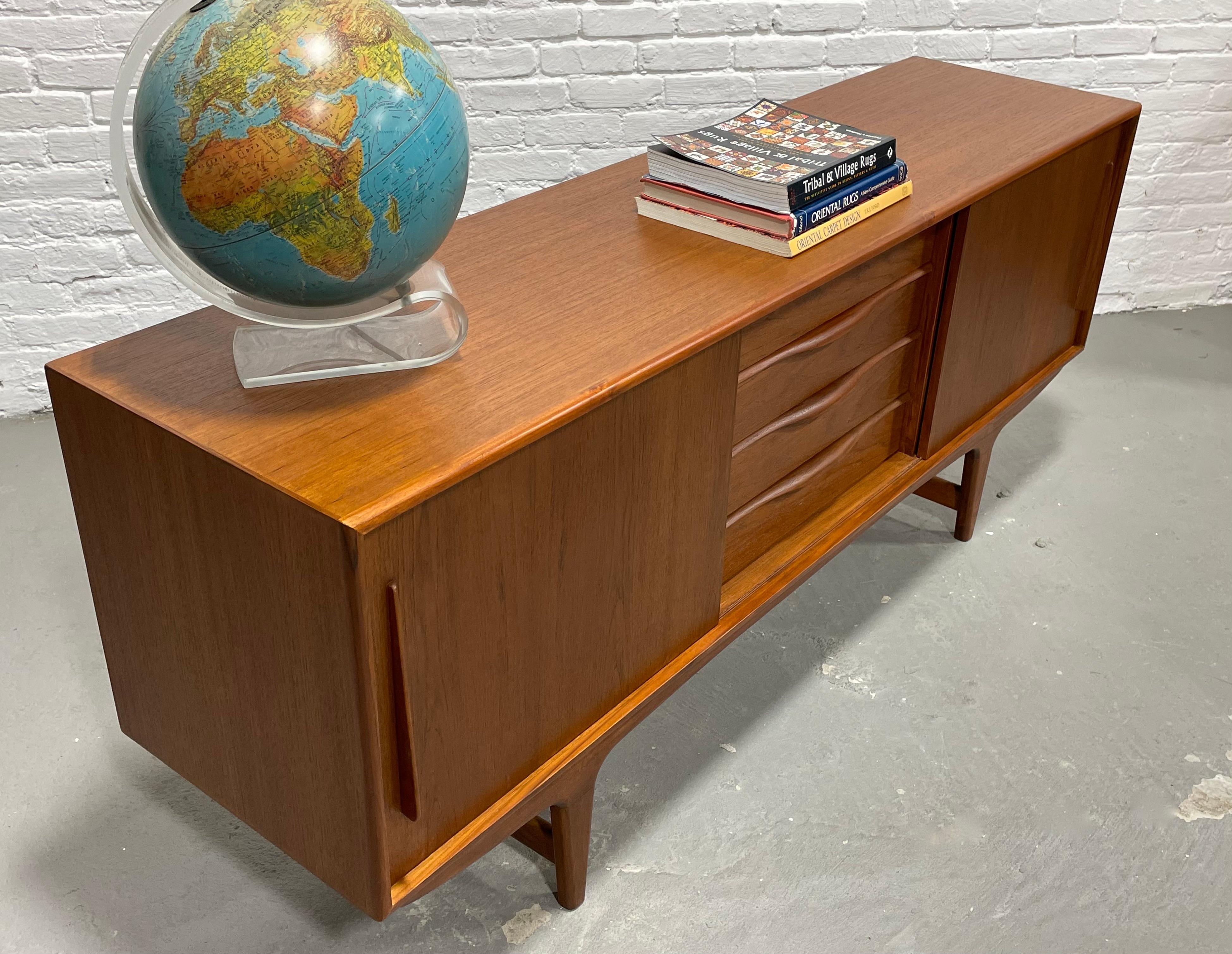 Long Sculpted Mid-Century Modern Styled Danish Teak Credenza For Sale 6