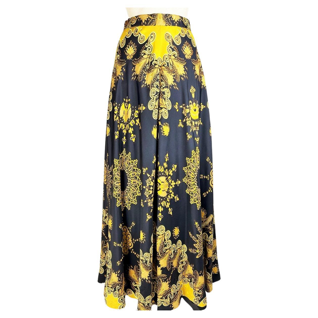 Long silk skirt by Hermès, named fantaisie design by Henri d'Origny Circa 1998 For Sale