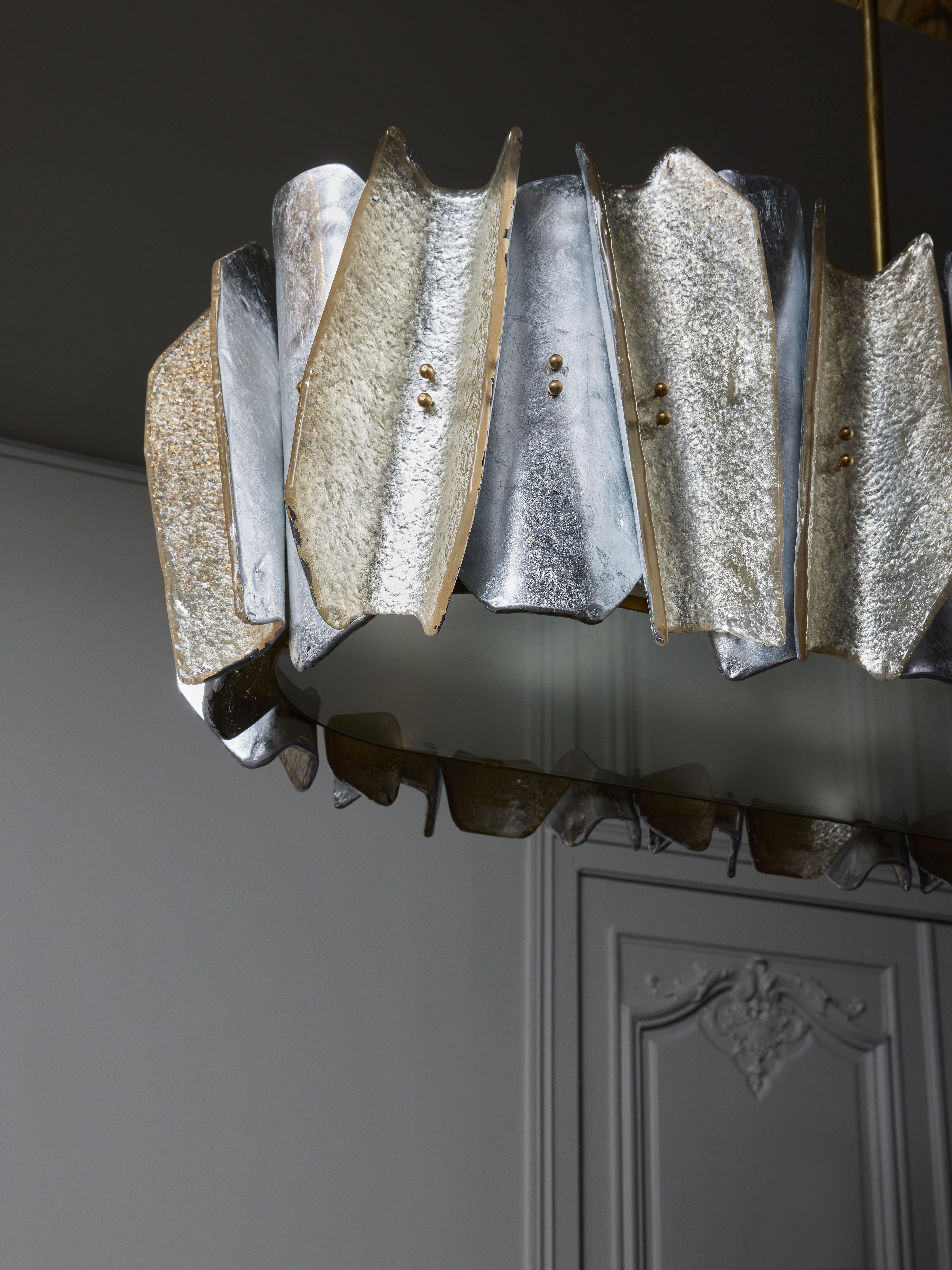 Long Silver and Champagne Murano Glass Chandelier In New Condition For Sale In Saint-Ouen, IDF