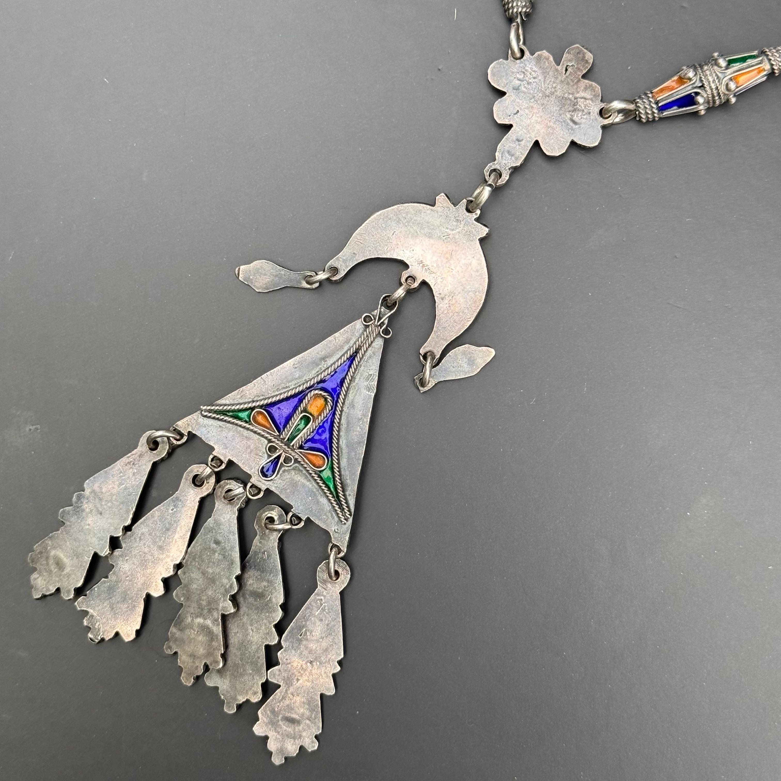 Long Silver Moroccan Berber Enamel Coral Pendant Necklace 89 grams For Sale 9